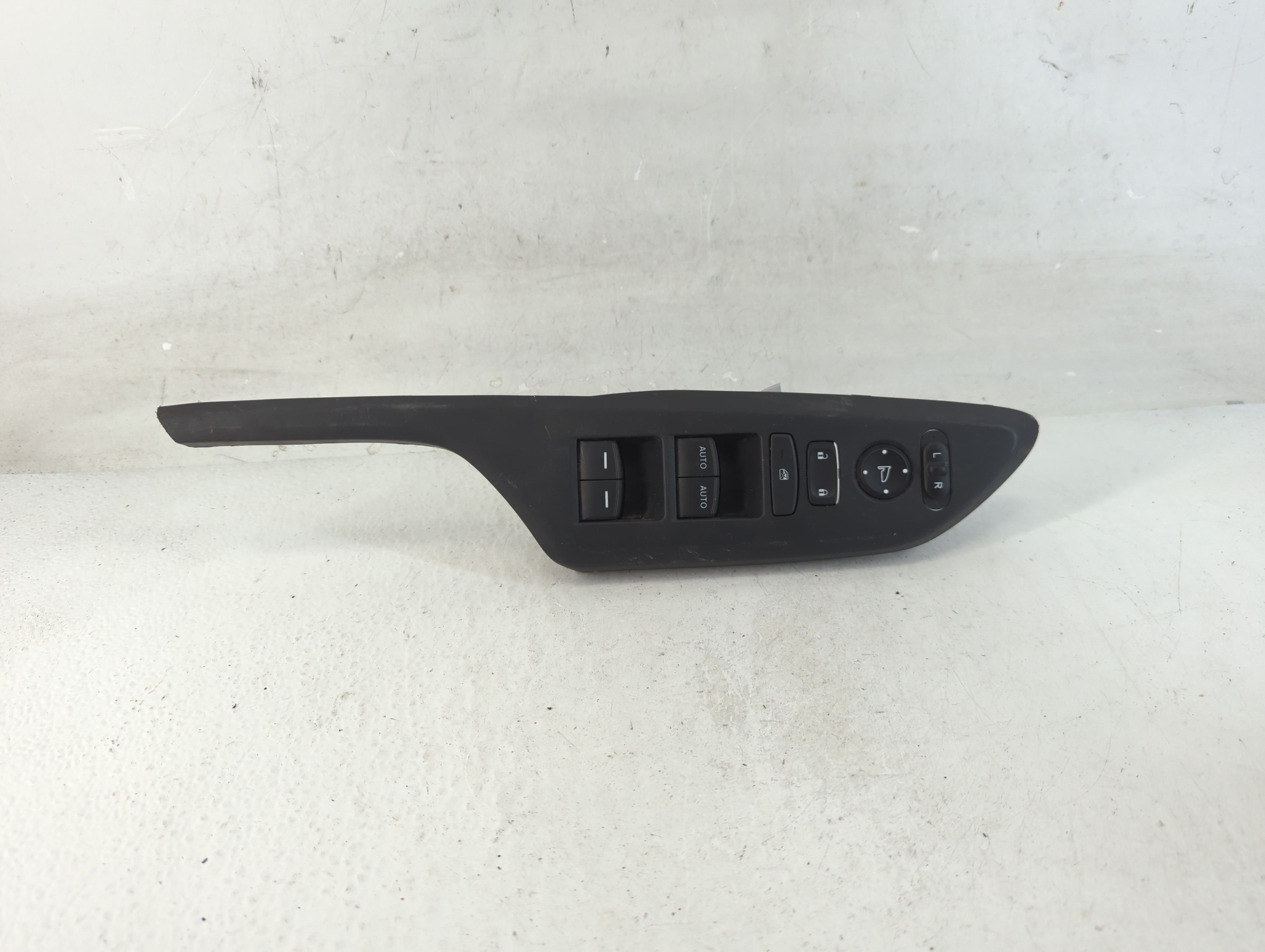 2017-2021 Honda Civic Driver Left Door Master Power Window Switch 1062979 - Oemusedautoparts1.com