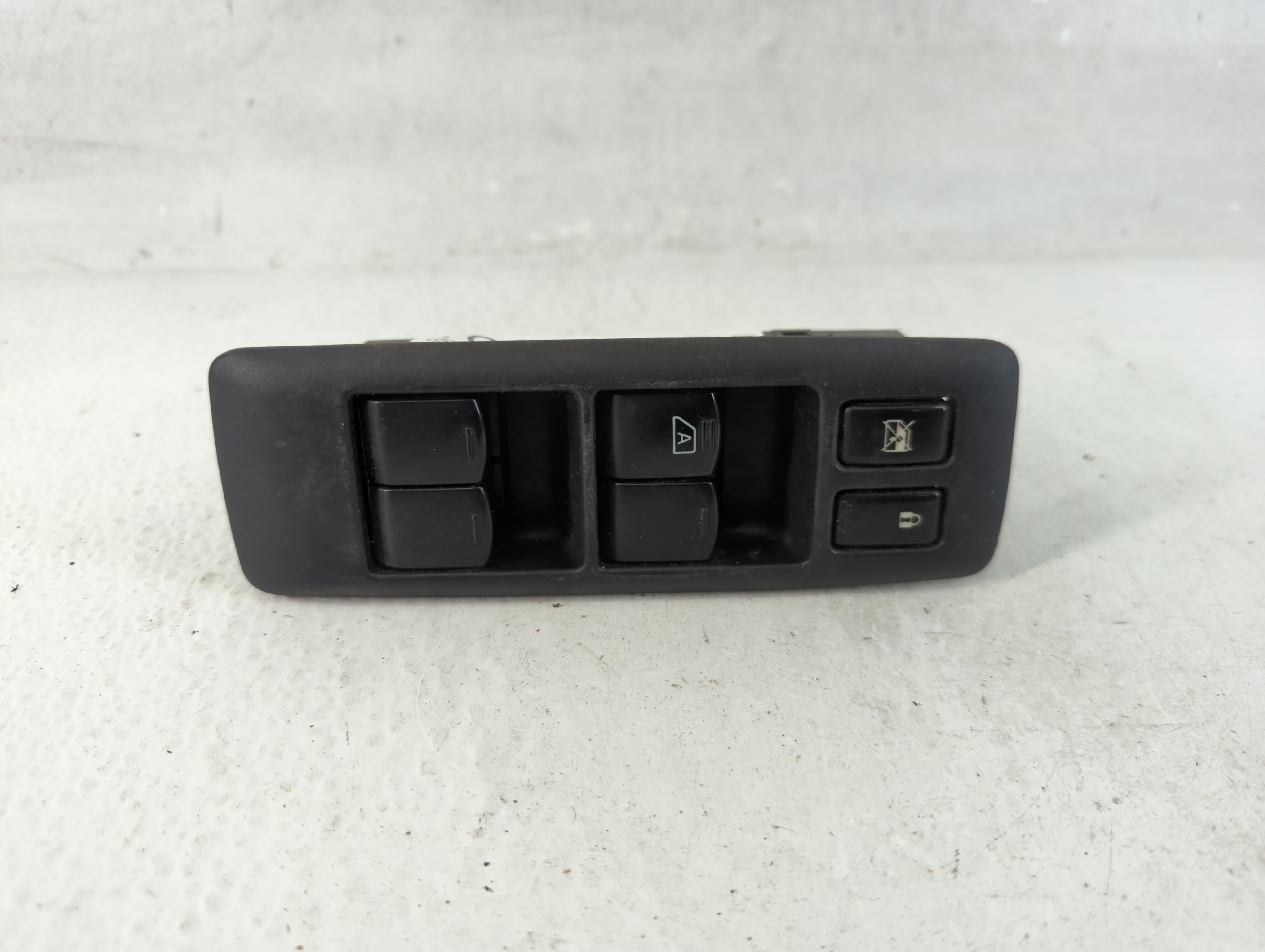 2008-2010 Nissan Rogue Driver Left Door Master Power Window Switch 1062983 - Oemusedautoparts1.com