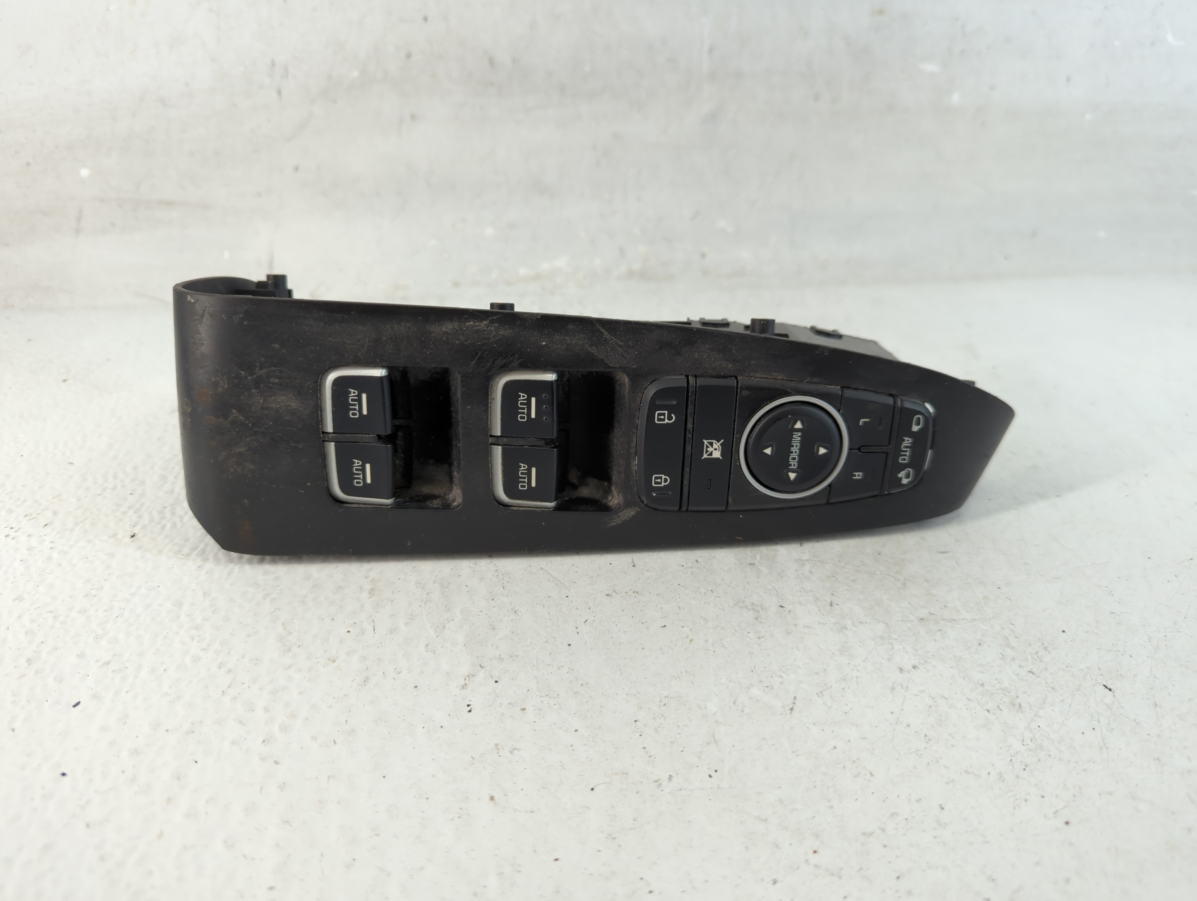 Picture of 2015-2018 Kia Sedona Driver Left Door Master Power Window Switch 1063016