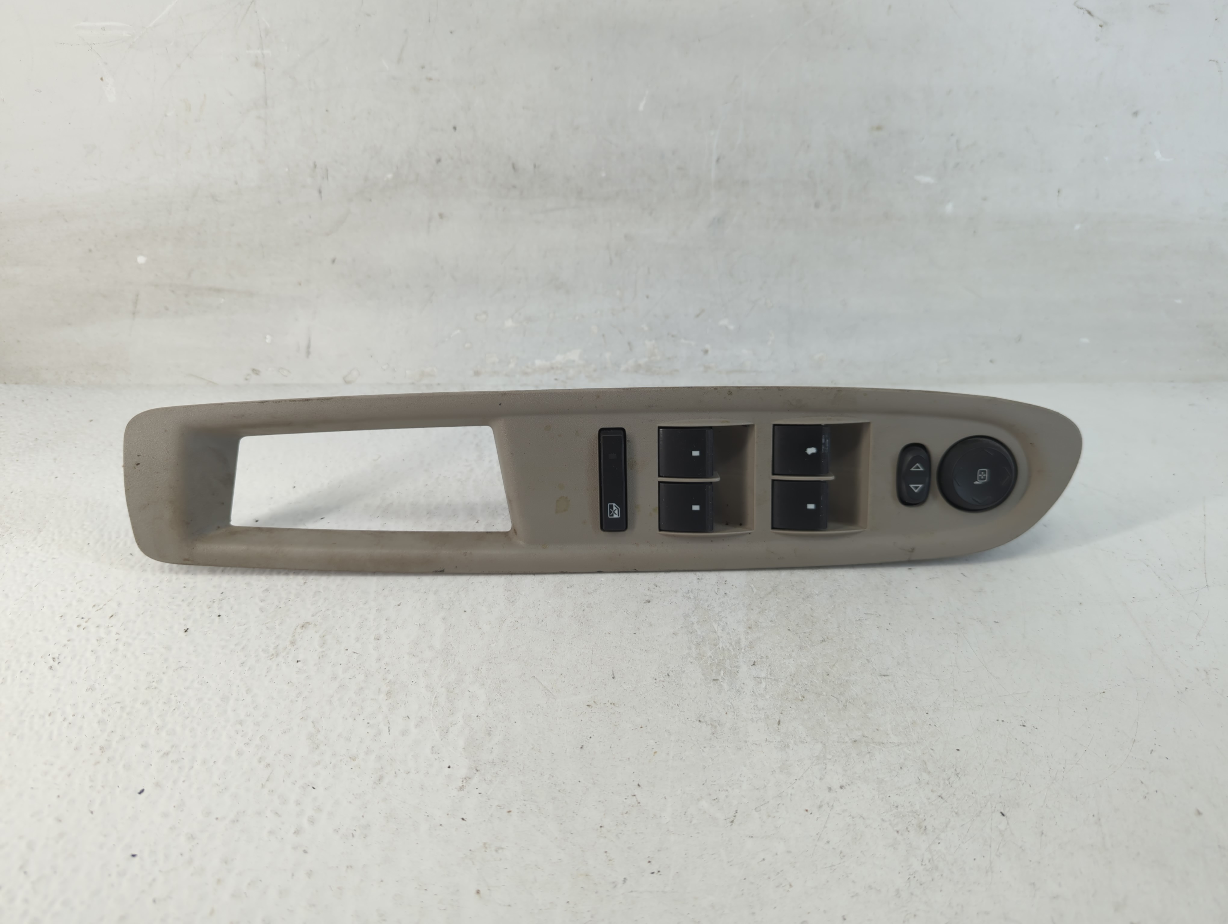 2011 Chevrolet Traverse Driver Left Door Master Power Window Switch 1063023 - Oemusedautoparts1.com