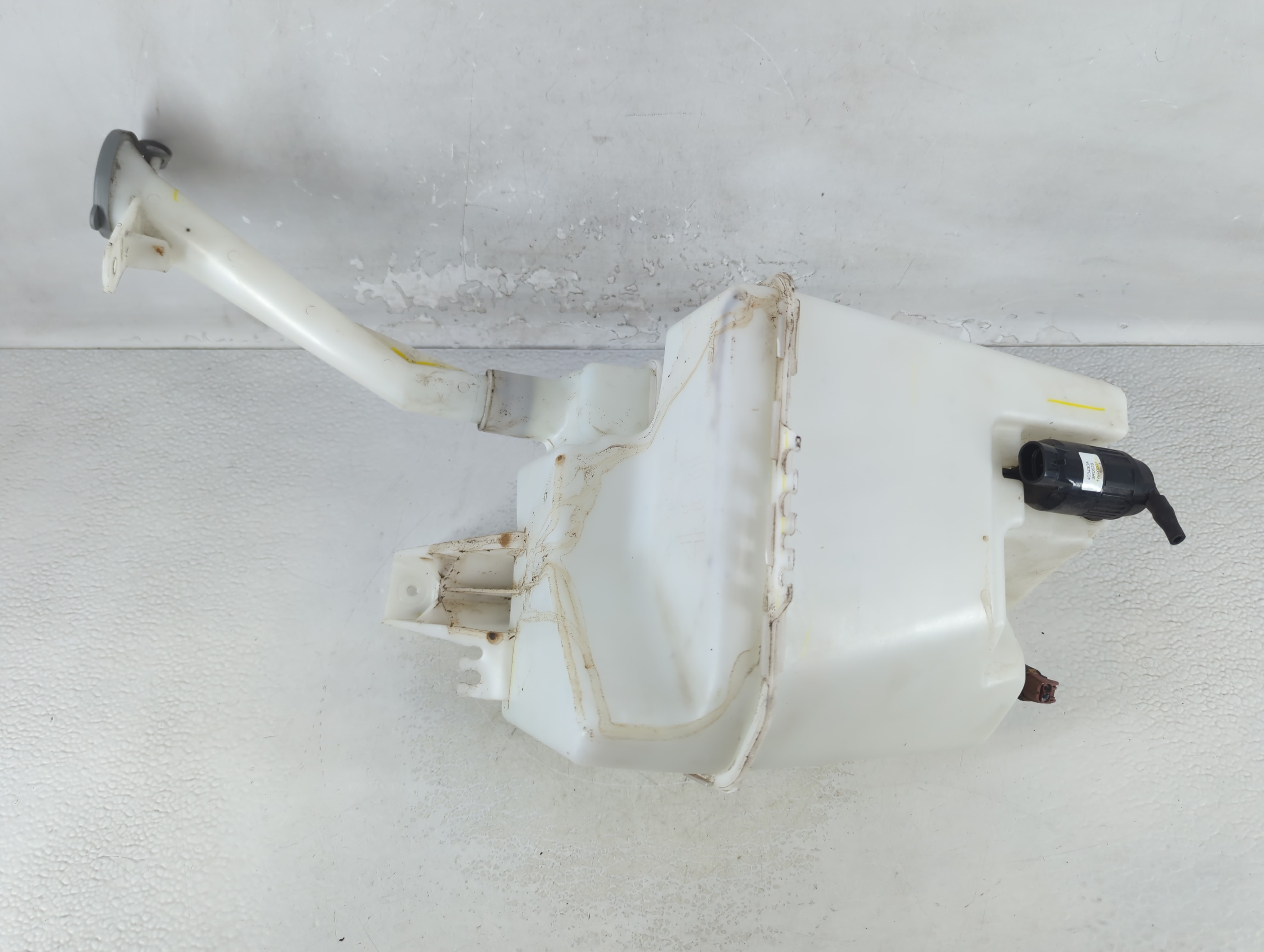 2013-2015 Nissan Sentra Windshield Washer Fluid Reservoir Bottle Oem 1063028 - Oemusedautoparts1.com