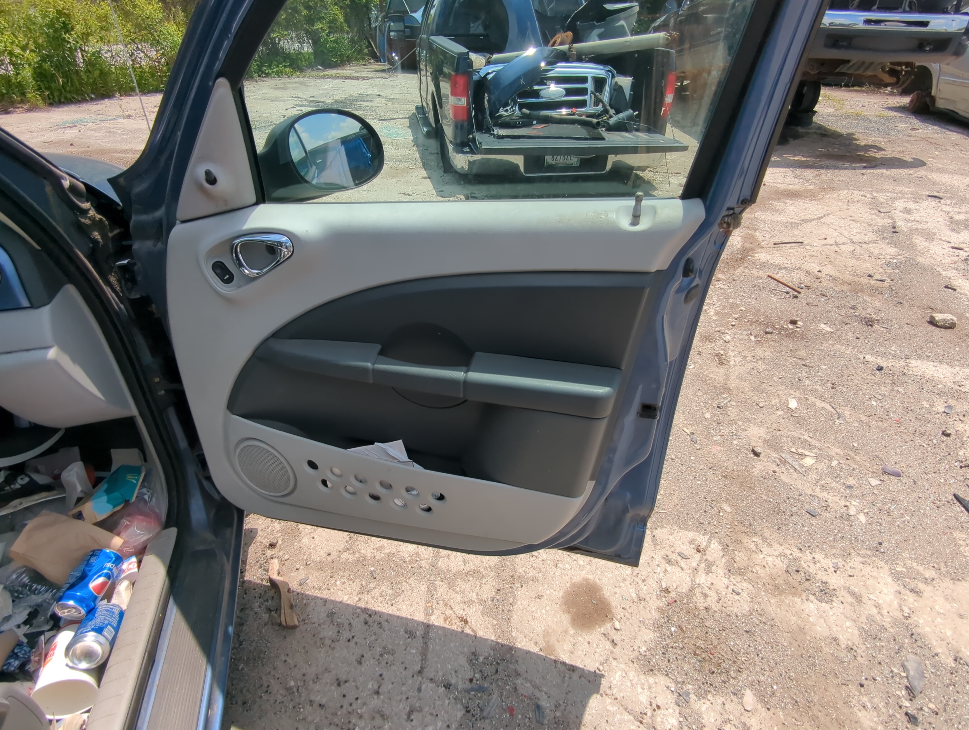 Picture of 2007 Chrysler Pt Cruiser Front Right Passenger Interior Door Panel Trim 1063062