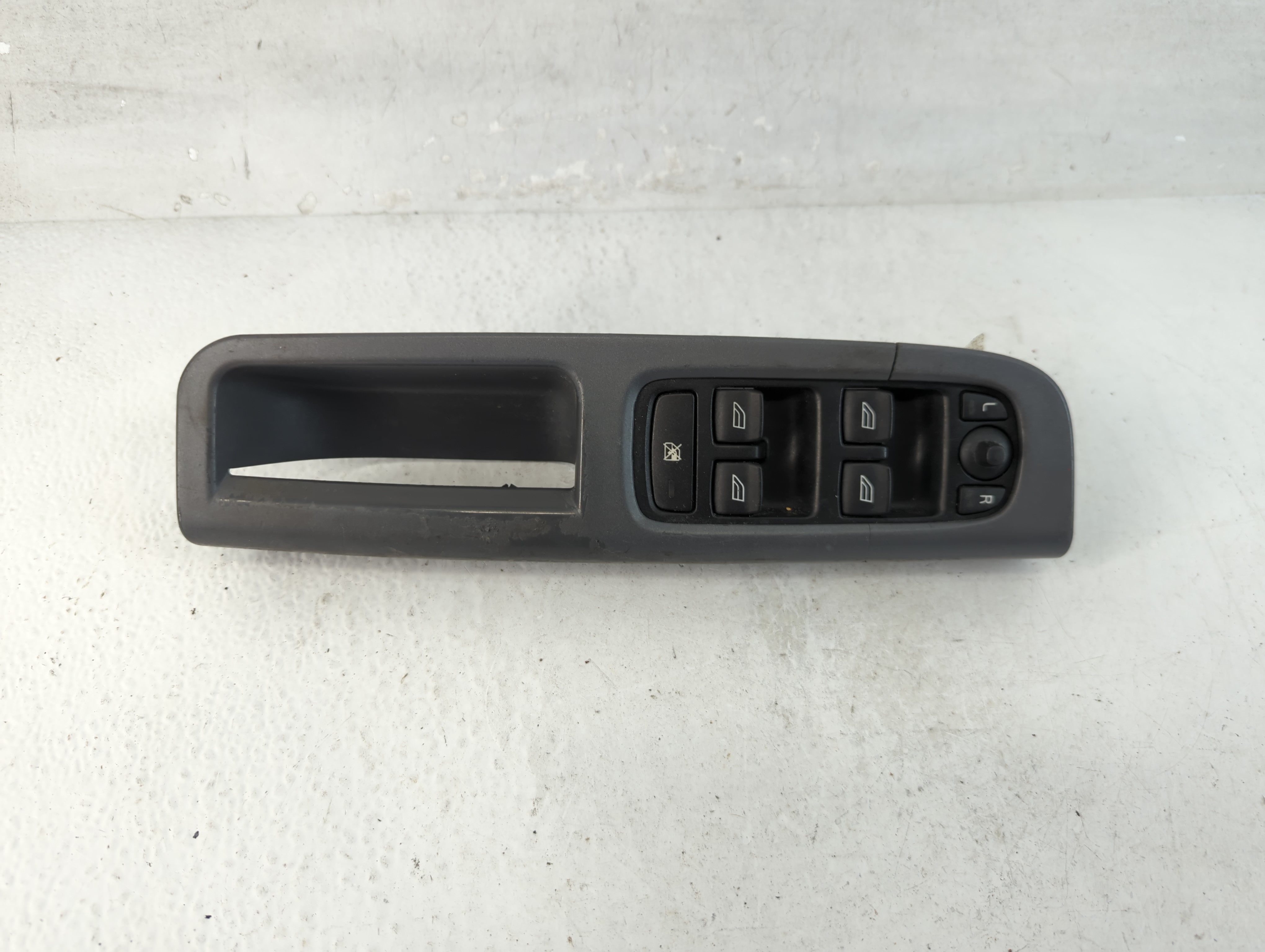 2007-2007 Volvo S40 Driver Left Door Master Power Window Switch 30795081 1063225 - Oemusedautoparts1.com