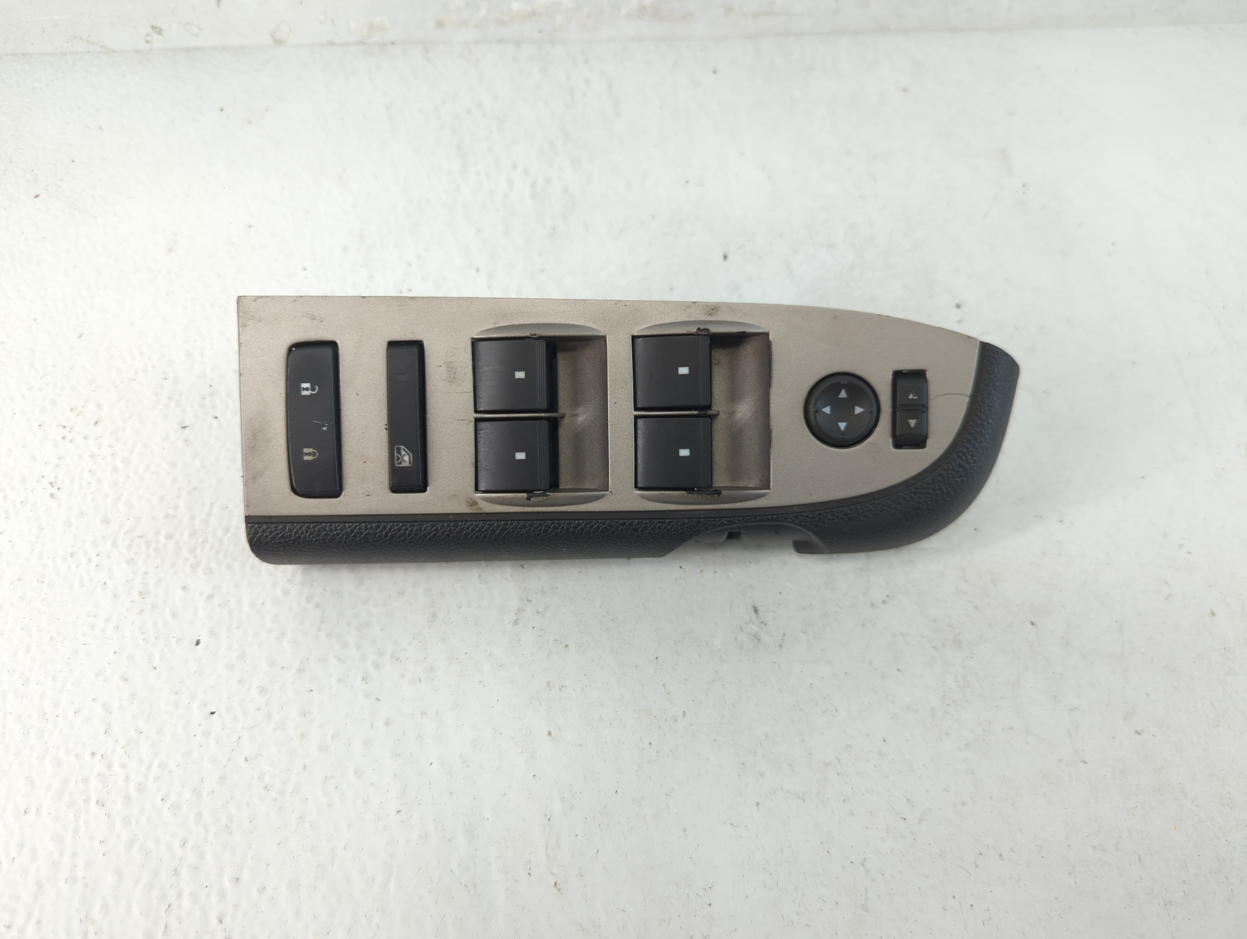 2003 Chevrolet Silverado 1500 Driver Left Door Master Power Window Switch 1063302 - Oemusedautoparts1.com