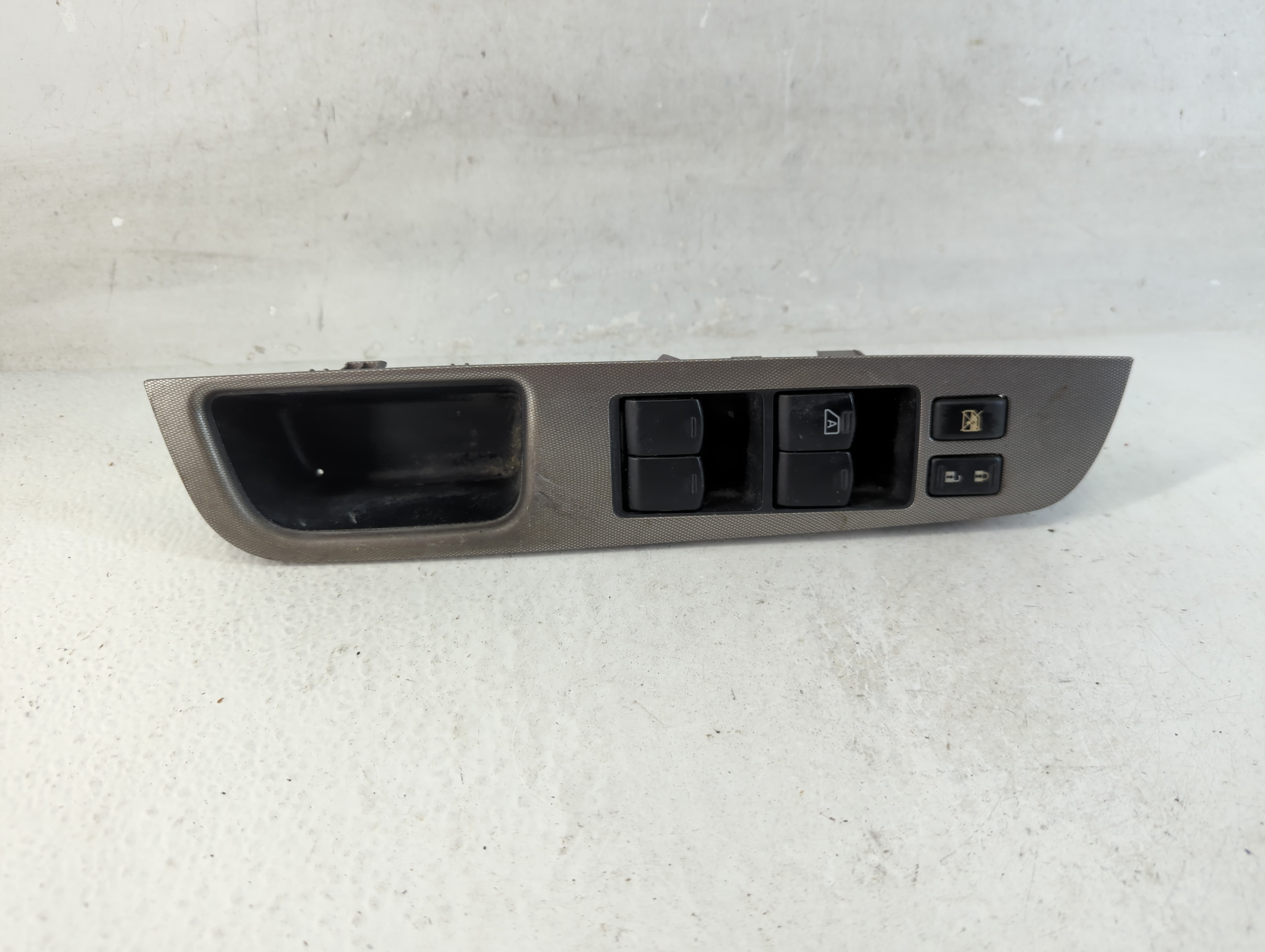 Picture of 2010-2012 Nissan Versa Driver Left Door Master Power Window Switch 1063315