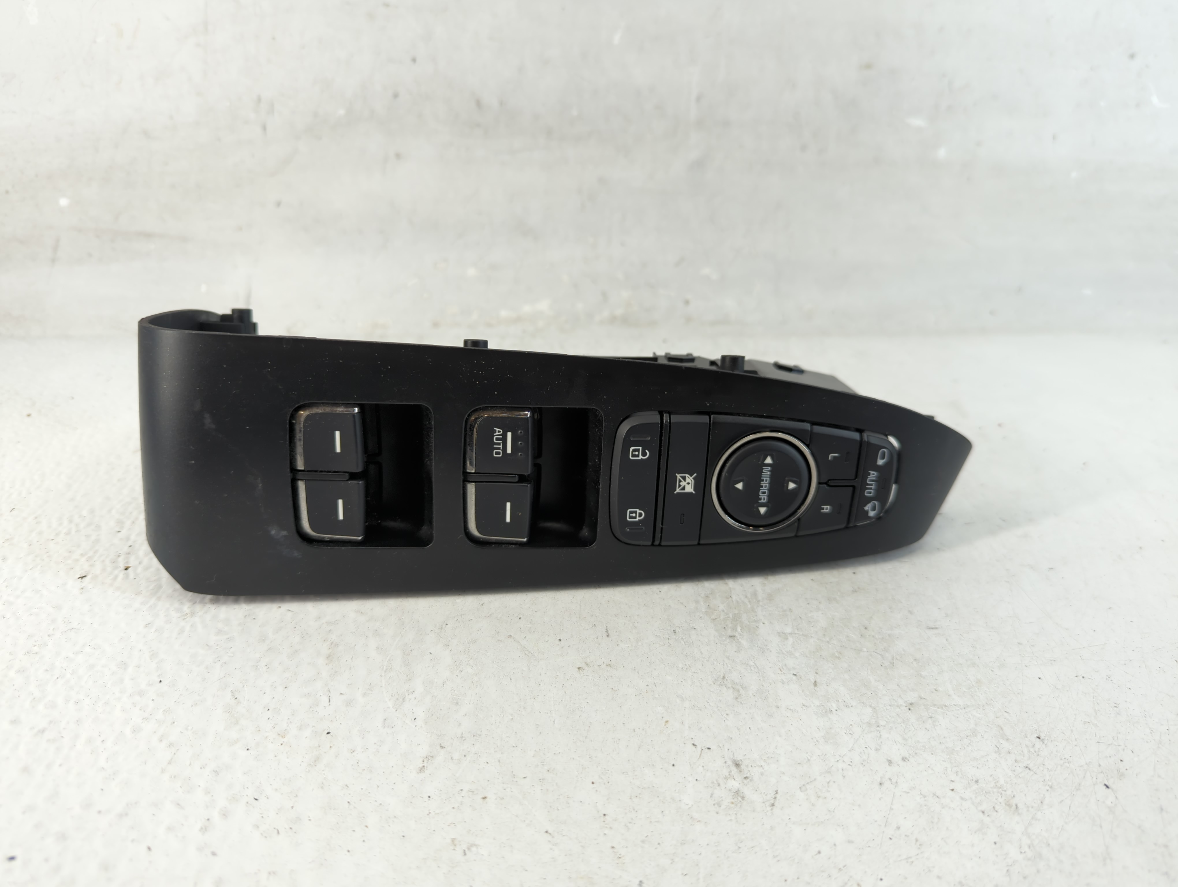 2015-2018 Kia Sedona Driver Left Door Master Power Window Switch 1063360 - Oemusedautoparts1.com