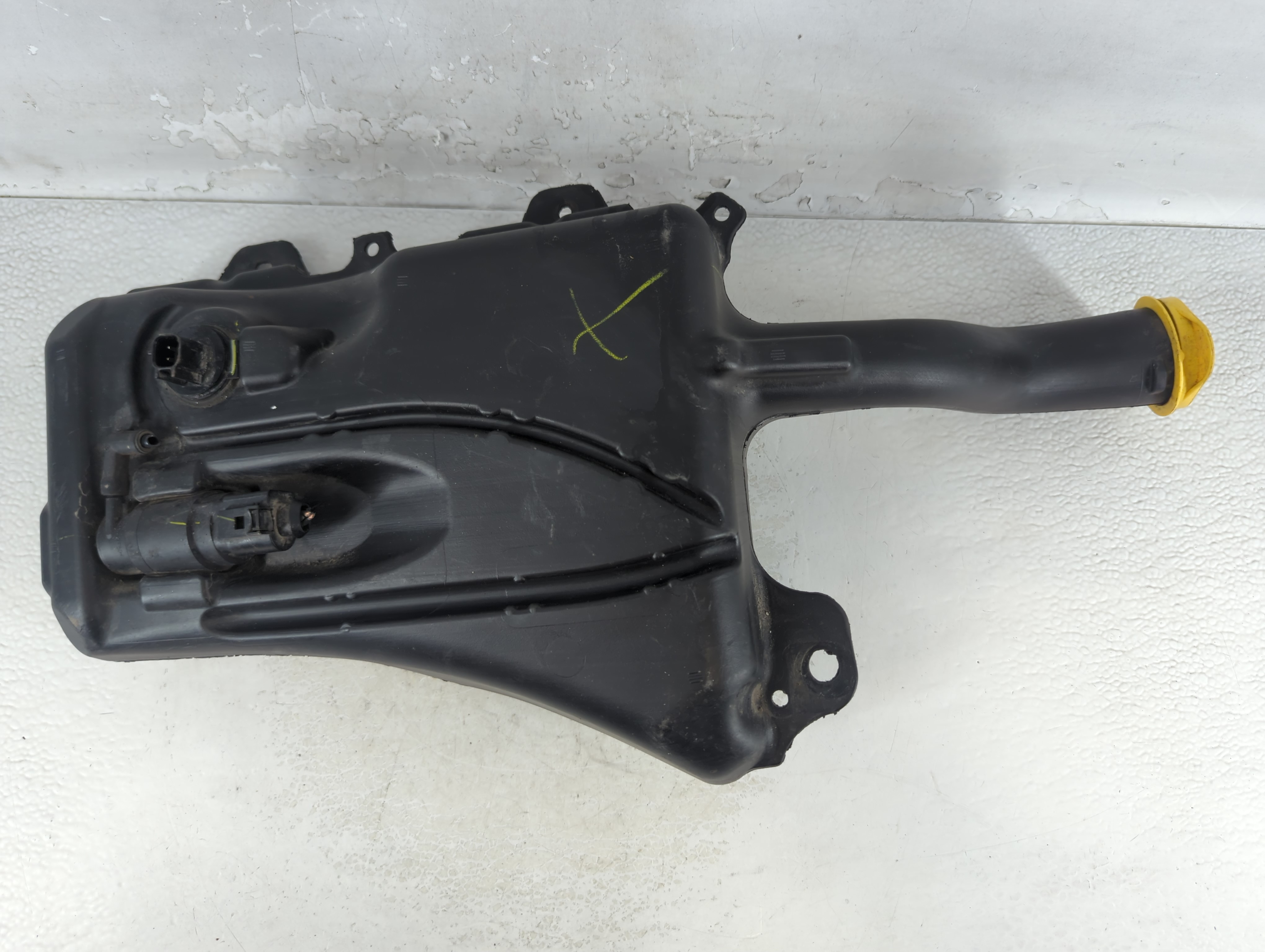 2015-2017 Chrysler 200 Windshield Washer Fluid Reservoir Bottle Oem 1063384 - Oemusedautoparts1.com