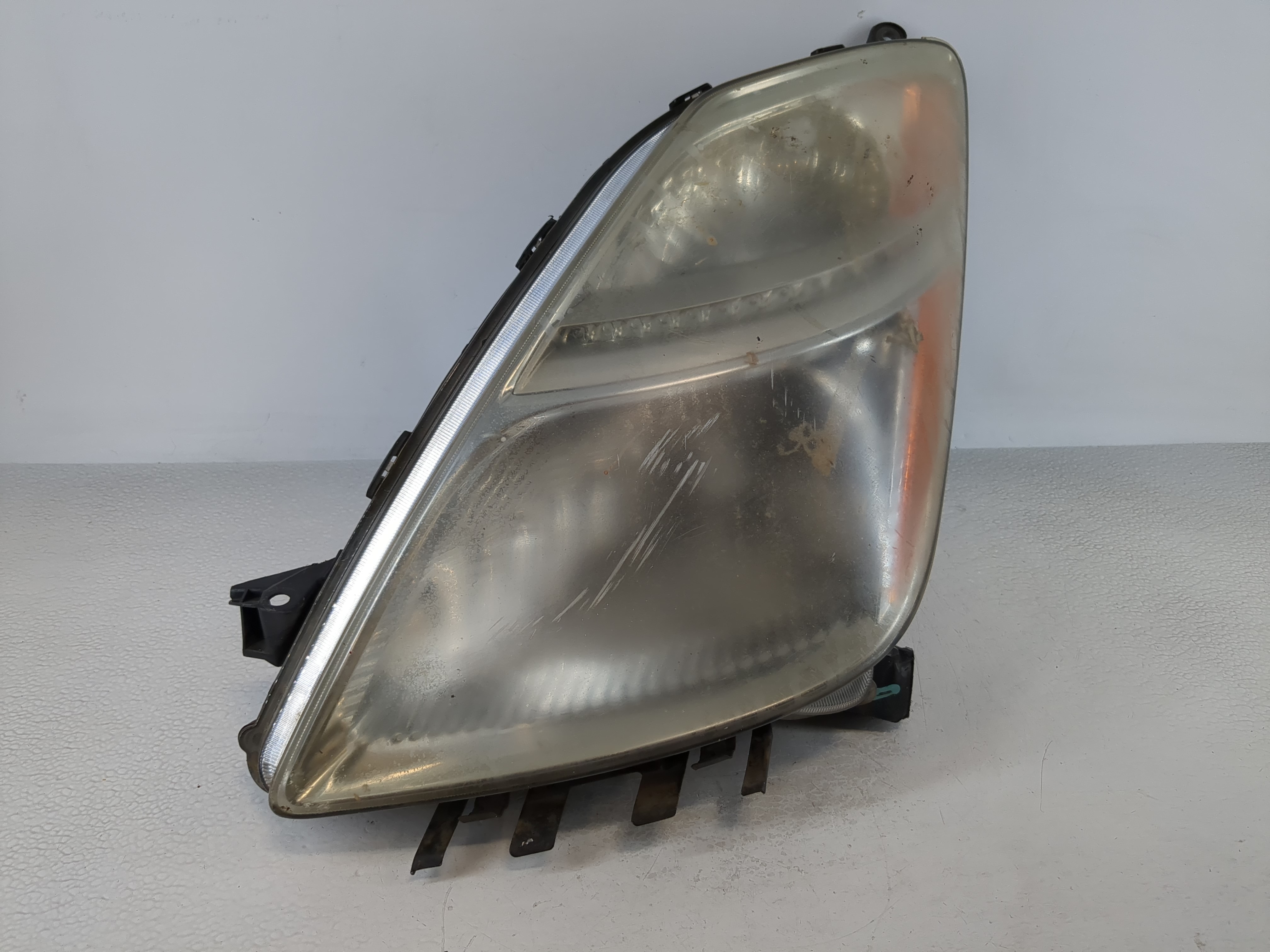 Picture of 2005-2009 Toyota Prius Passenger Right Oem Head Light Headlight Lamp 1063420