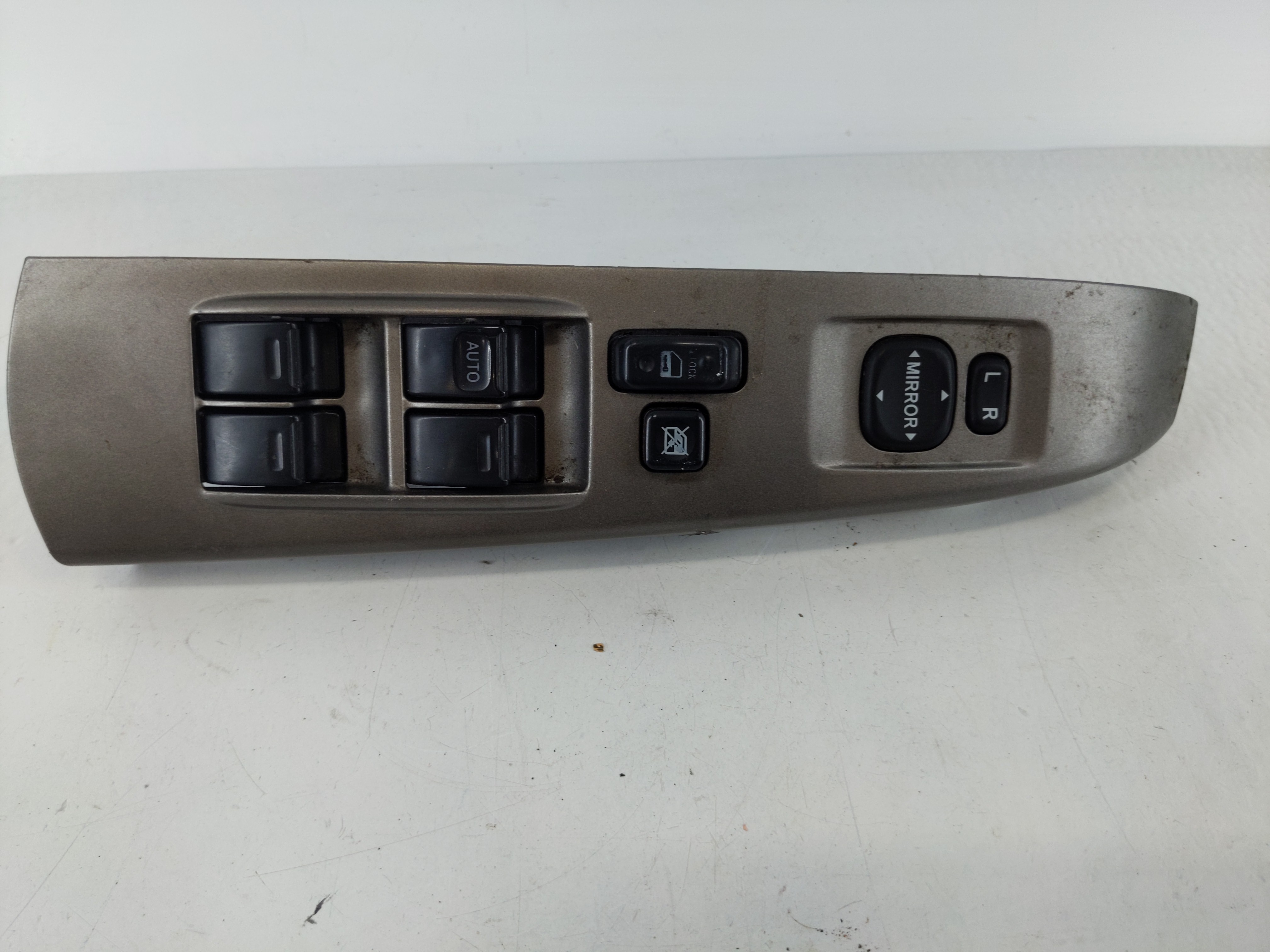 Picture of 2004-2009 Toyota Prius Driver Left Door Master Power Window Switch 1063424