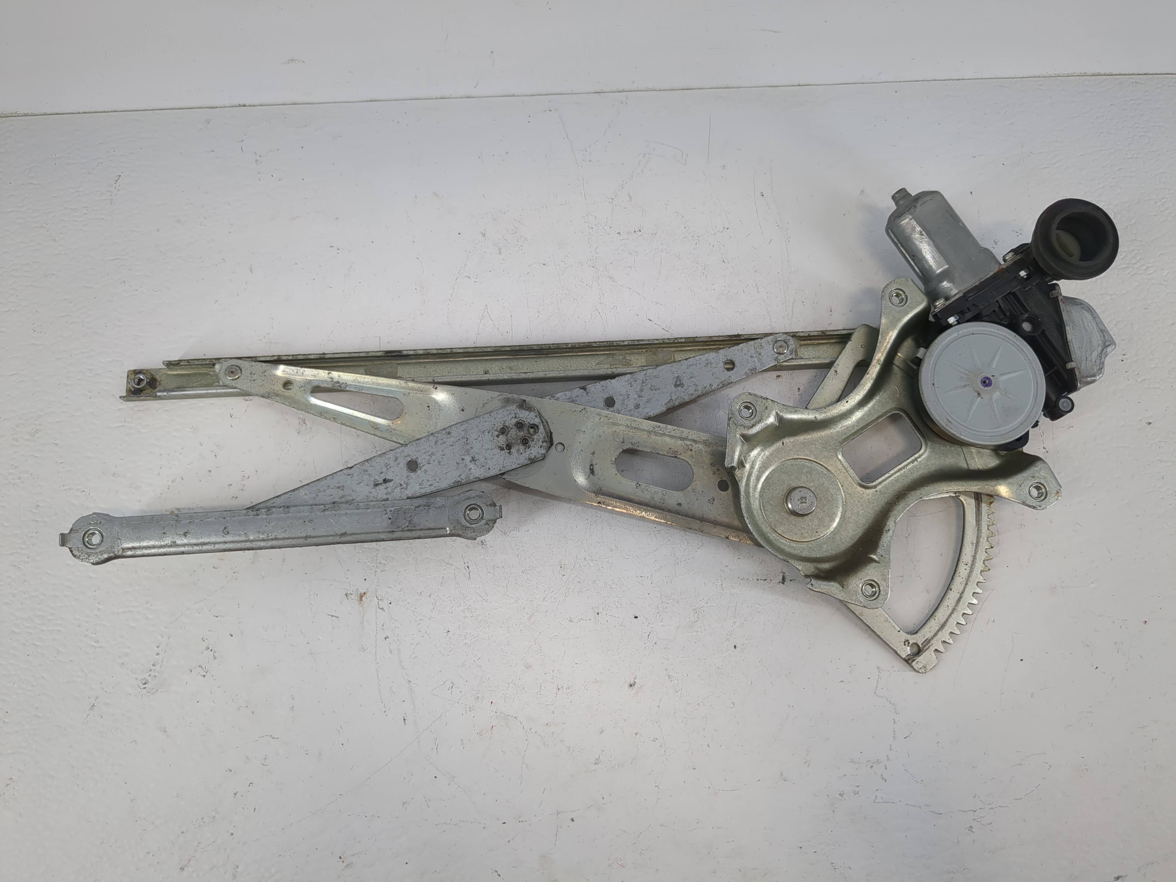 2010-2011 Toyota Prius Driver Rear Left Power Window Motor 1063862 - Oemusedautoparts1.com