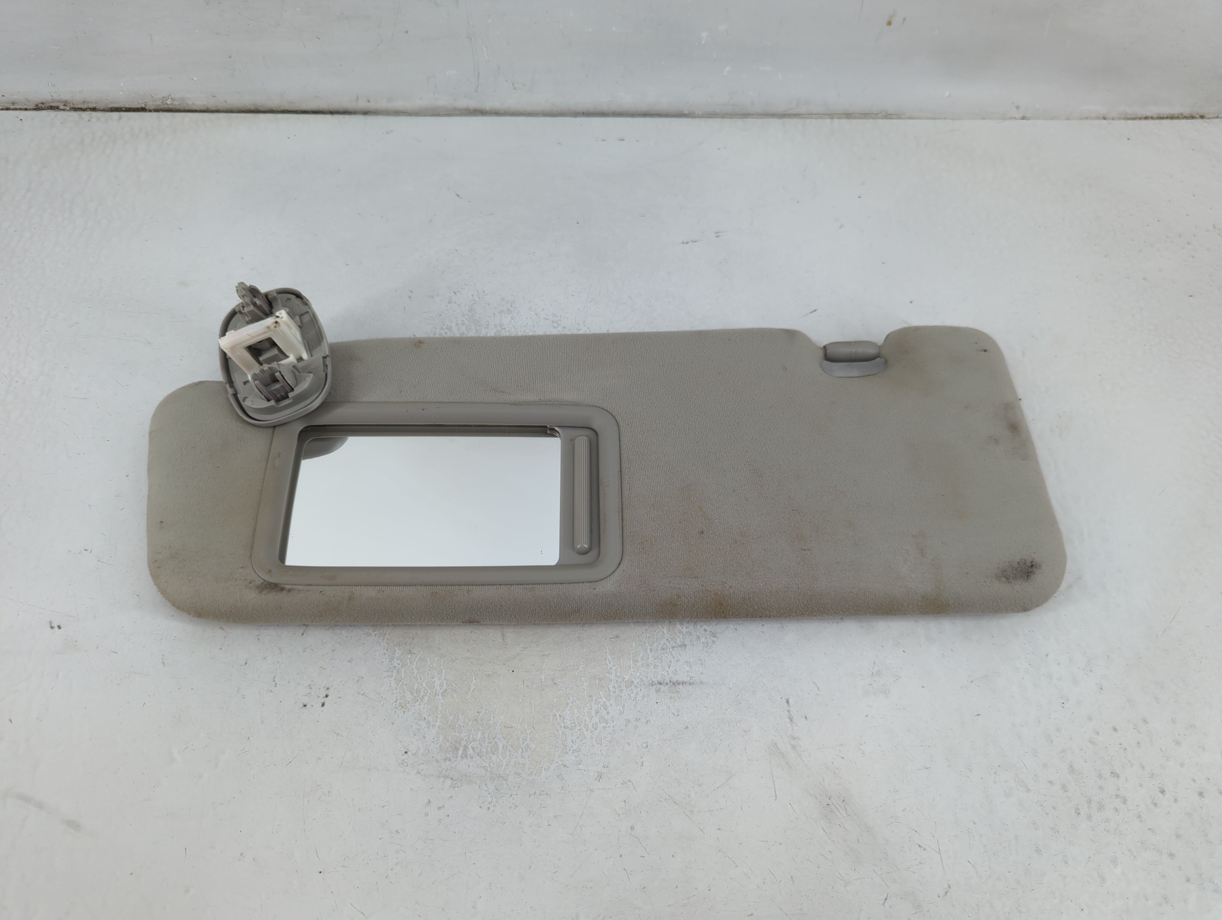 2010-2011 Toyota Prius Driver Sun Visor Mirror Left Sunvisor Grey 1063886 - Oemusedautoparts1.com