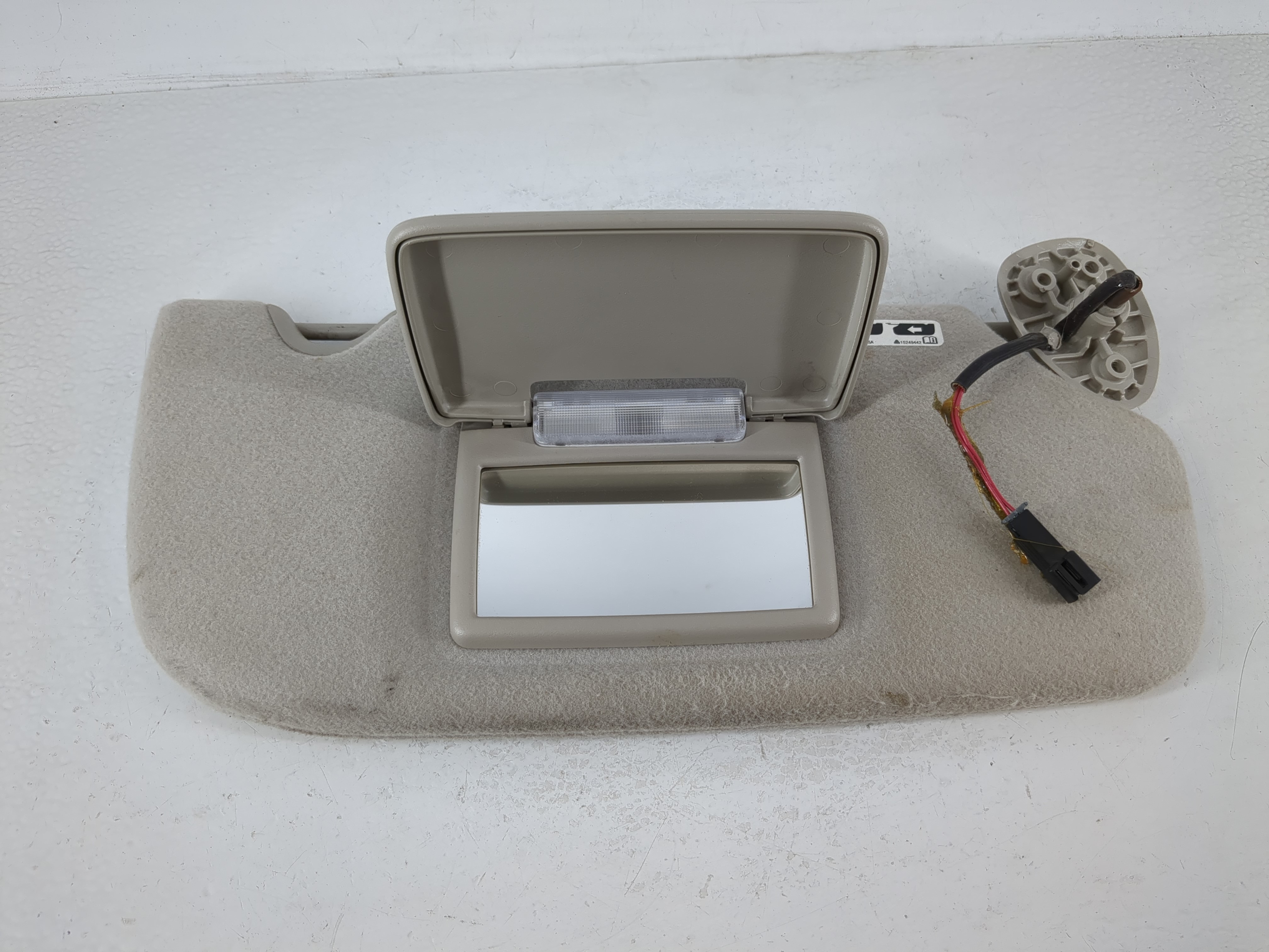Picture of 2007 Saab 9-7x Passenger Sun Visor Mirror Right Sunvisor Grey 1063971