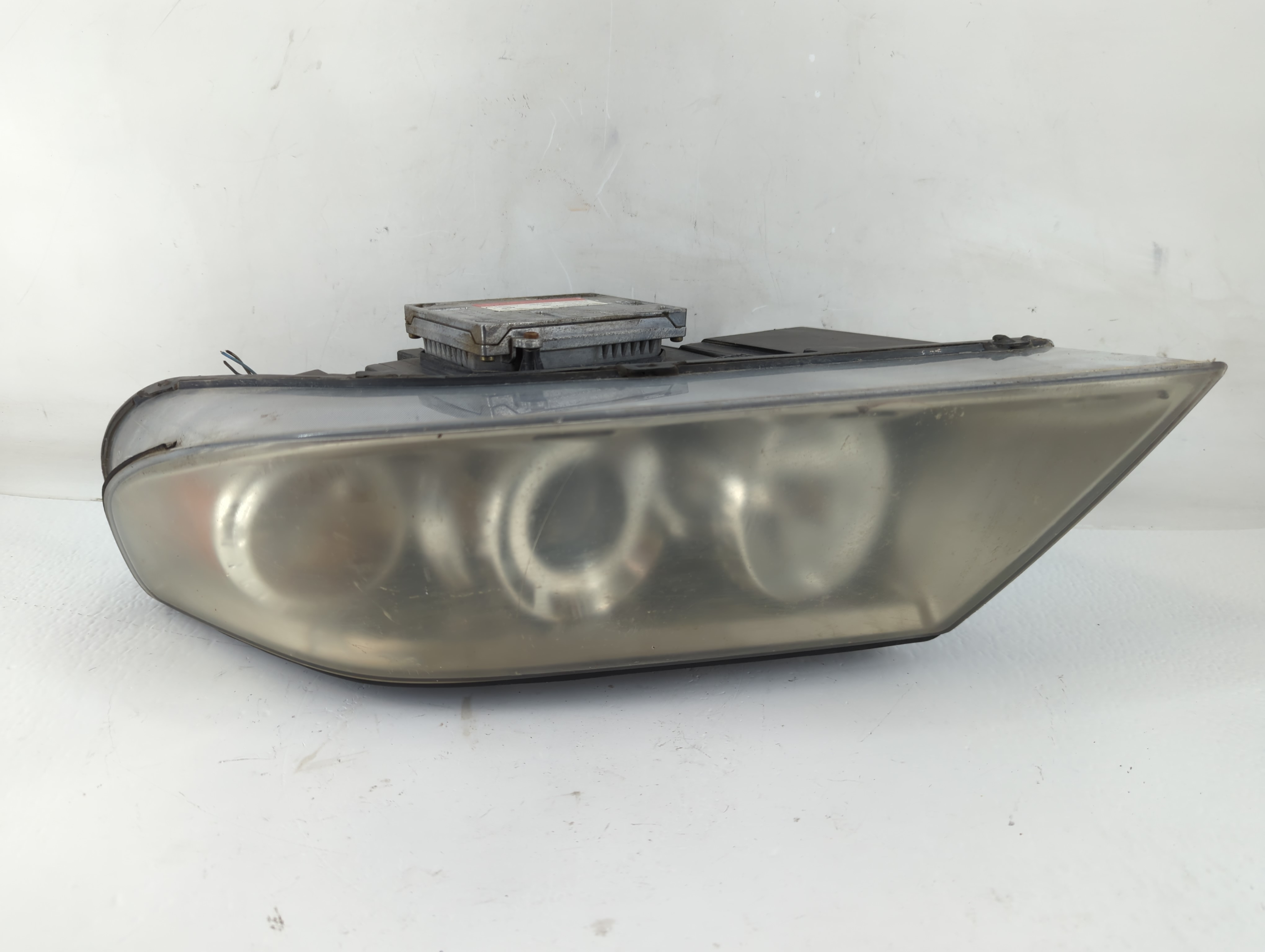 2005-2009 Saab 9-7x Driver Left Oem Head Light Headlight Lamp 1063987 - Oemusedautoparts1.com