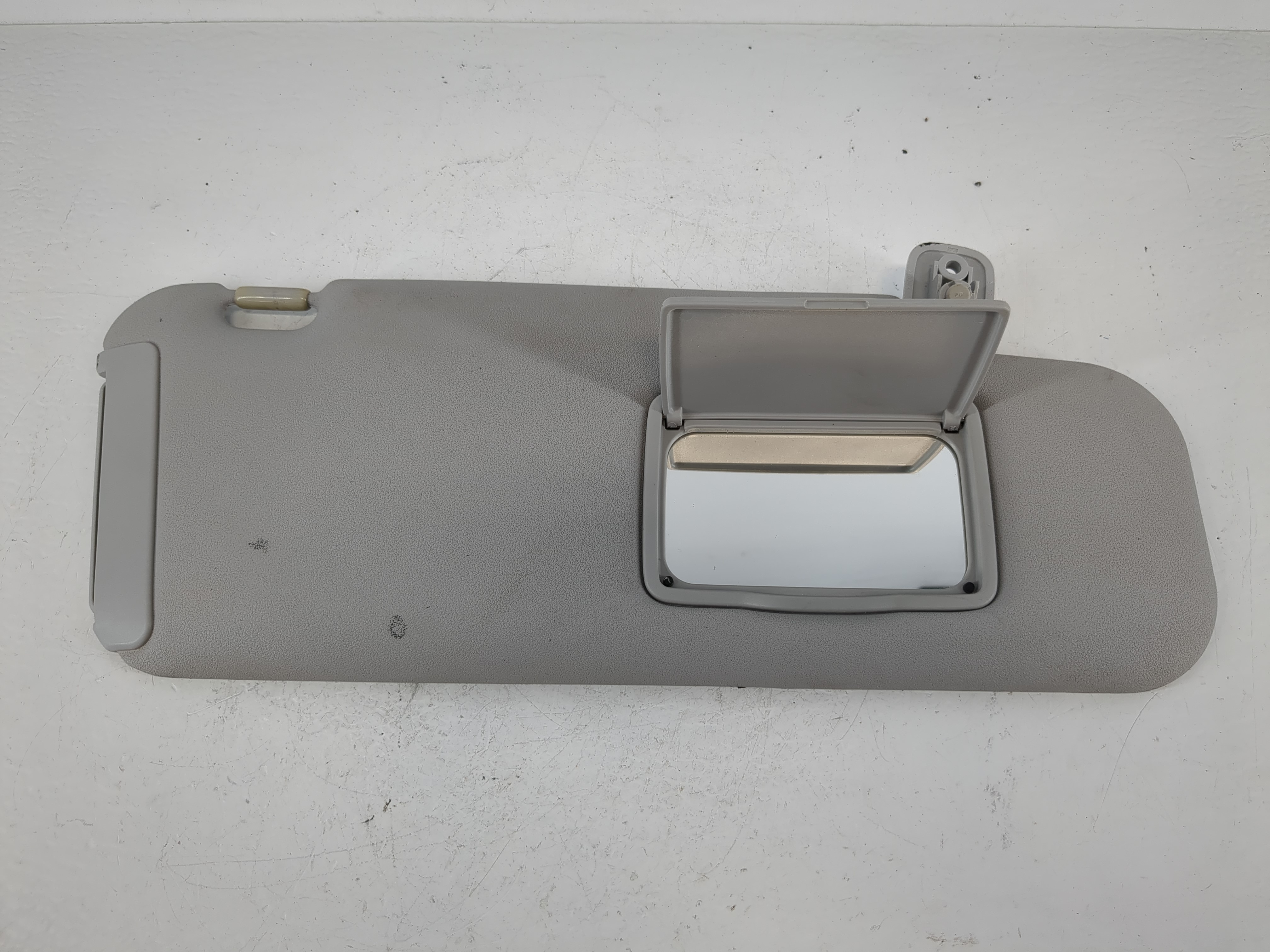2007-2009 Mazda Cx-7 Passenger Sun Visor Mirror Right Sunvisor Grey 1064136 - Oemusedautoparts1.com