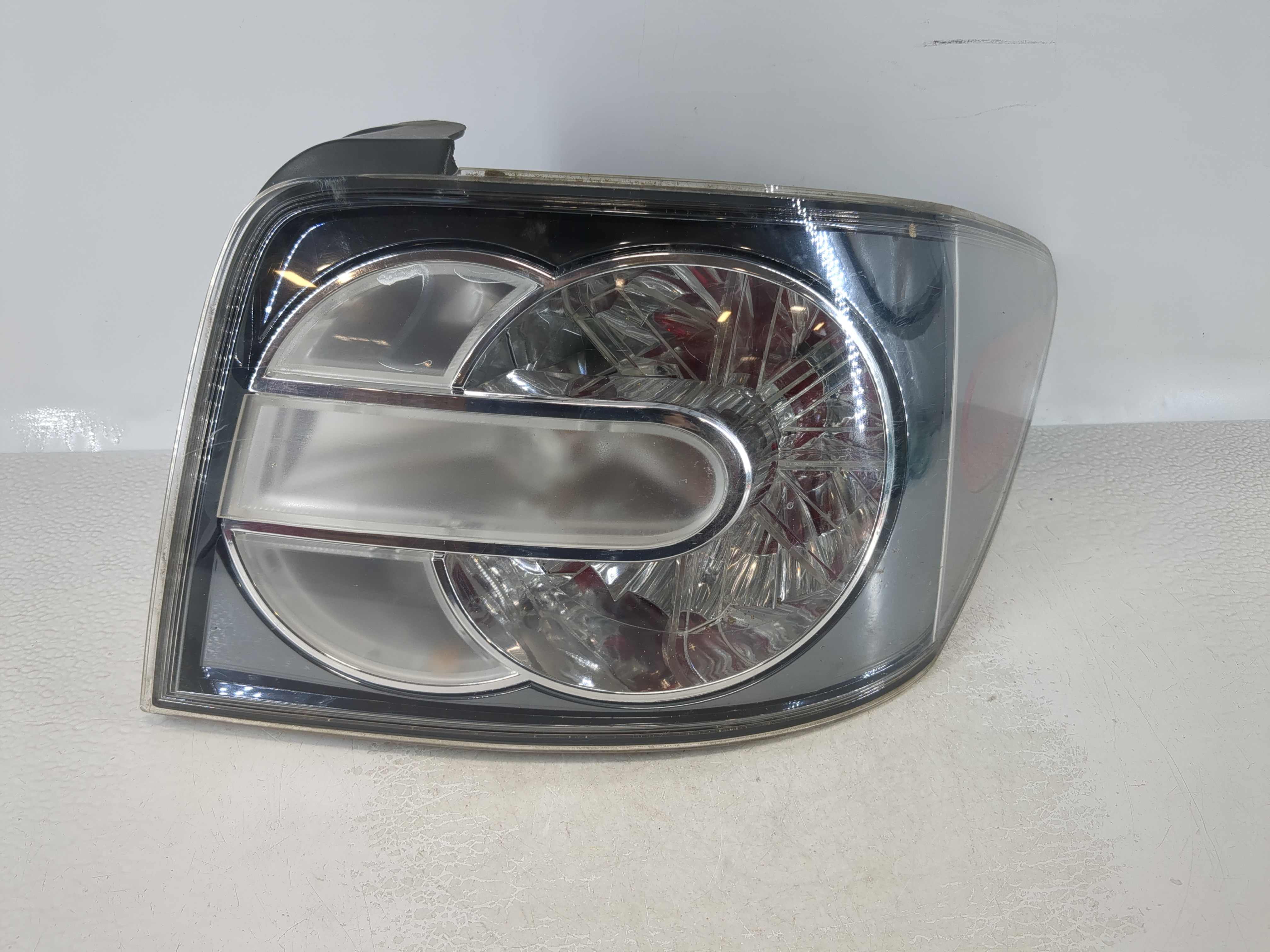 Picture of 2007-2009 Mazda Cx-7 Passenger Right Side Tail Light Taillight Oem 1064139