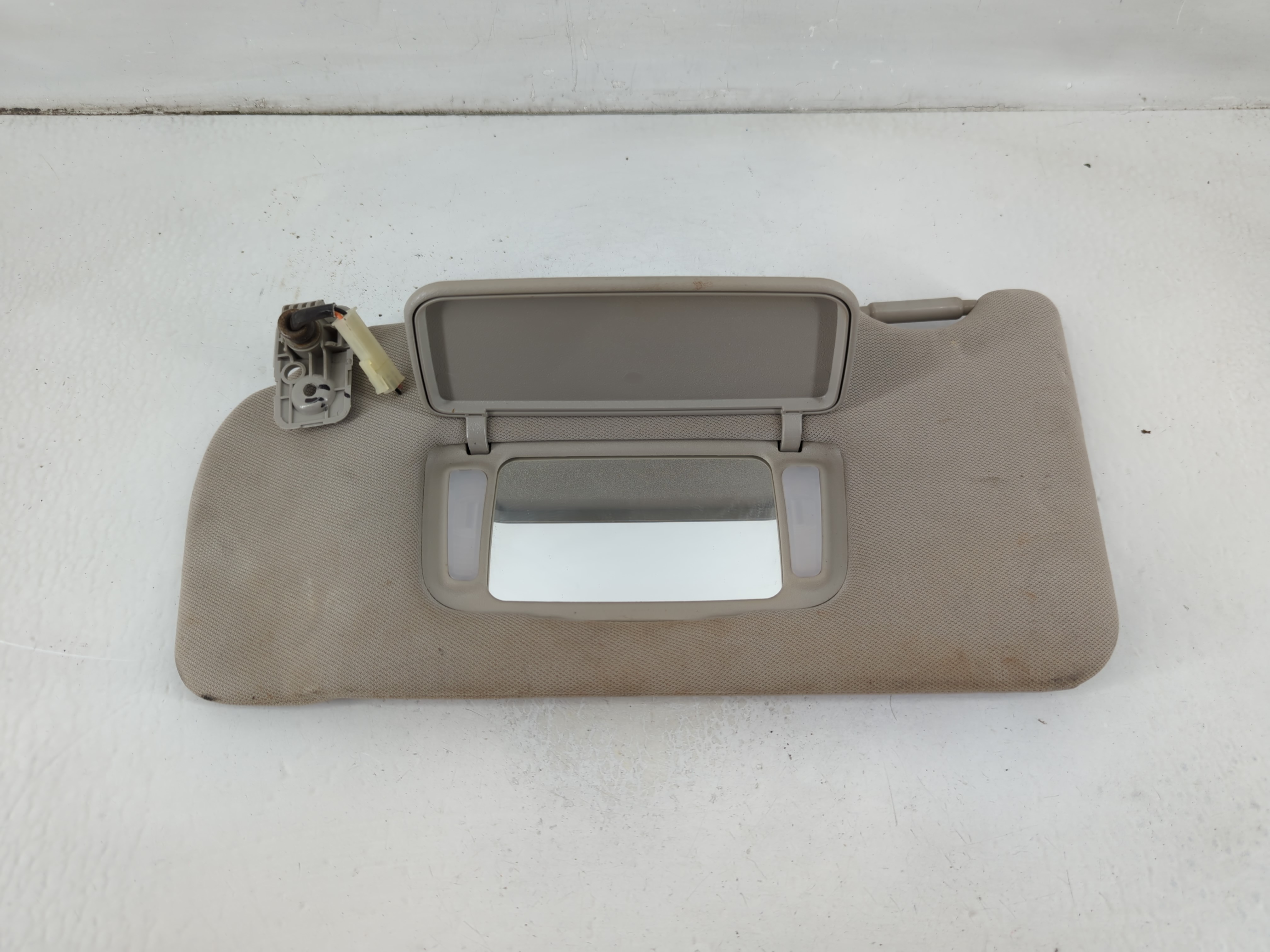 Picture of 2010-2012 Nissan Altima Driver Sun Visor Mirror Left Sunvisor Grey 1064198