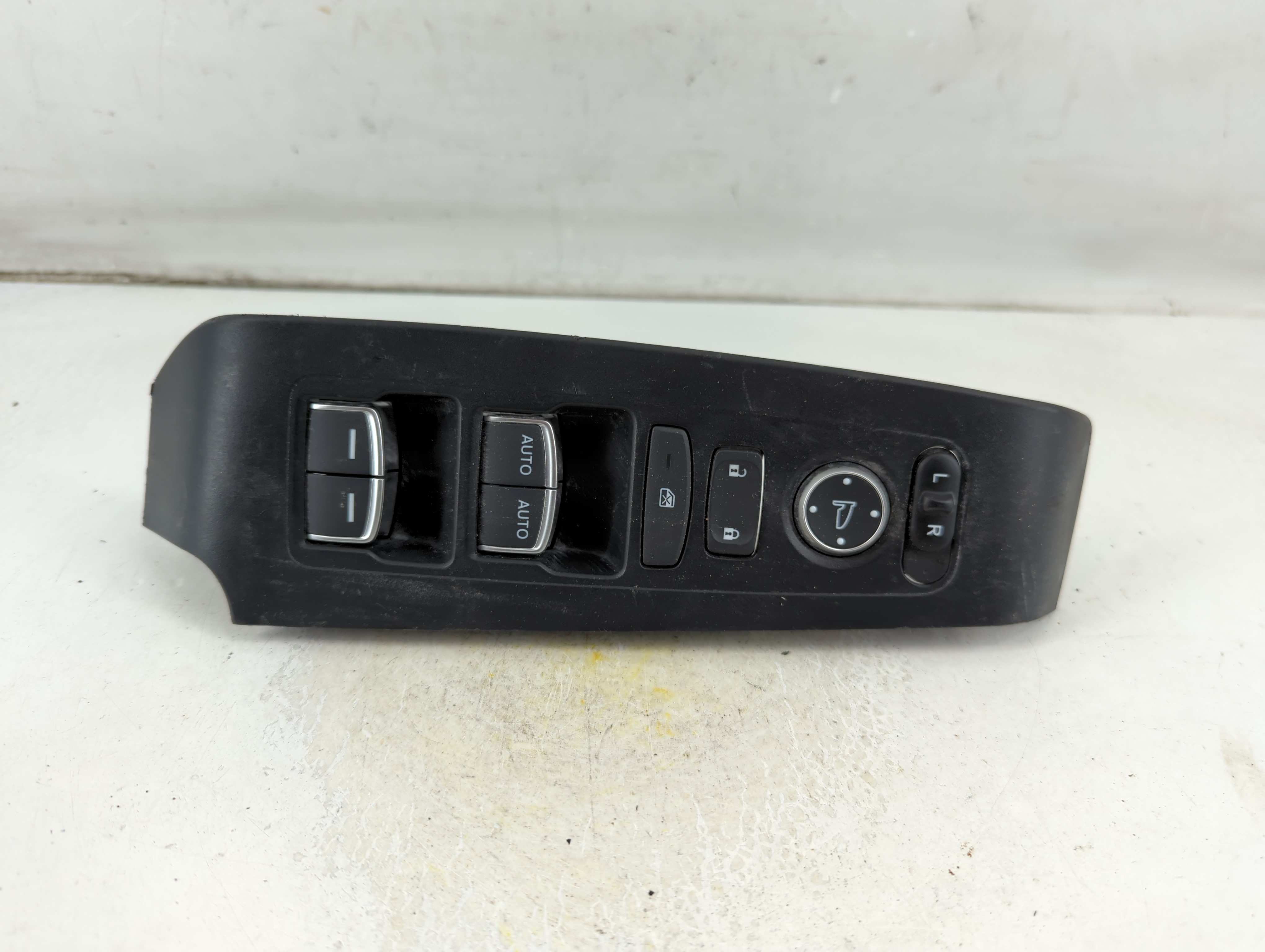 2022-2022 Honda Civic Driver Left Door Master Power Window Switch 1064581 - Oemusedautoparts1.com