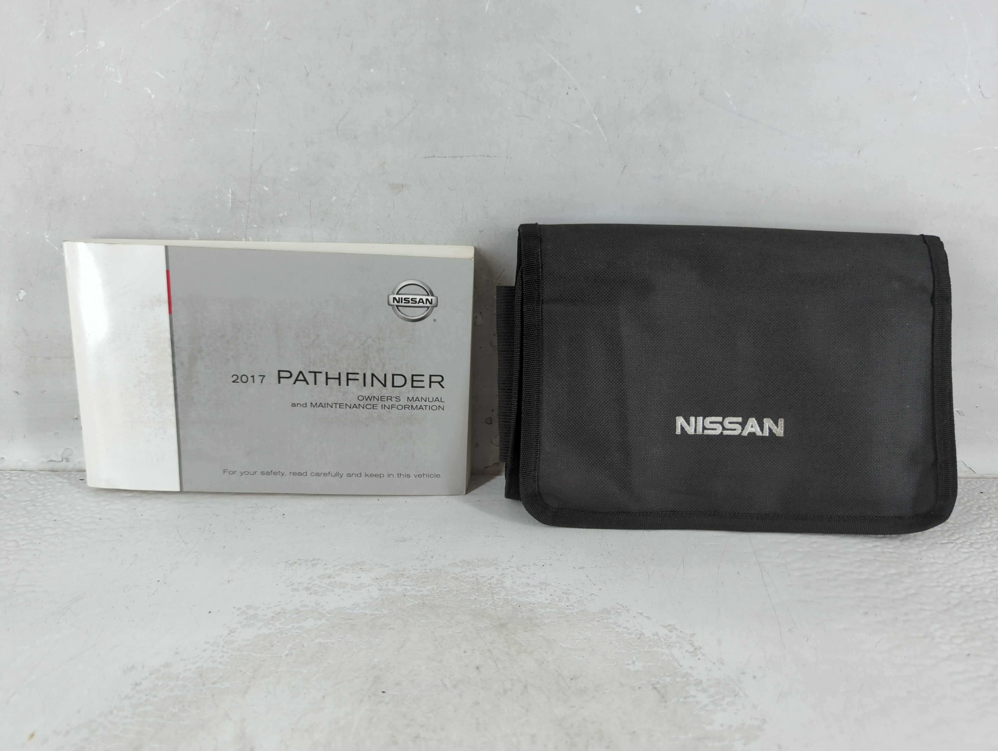 2017 Nissan Pathfinder Owners Manual Book Guide 1064584 - Oemusedautoparts1.com