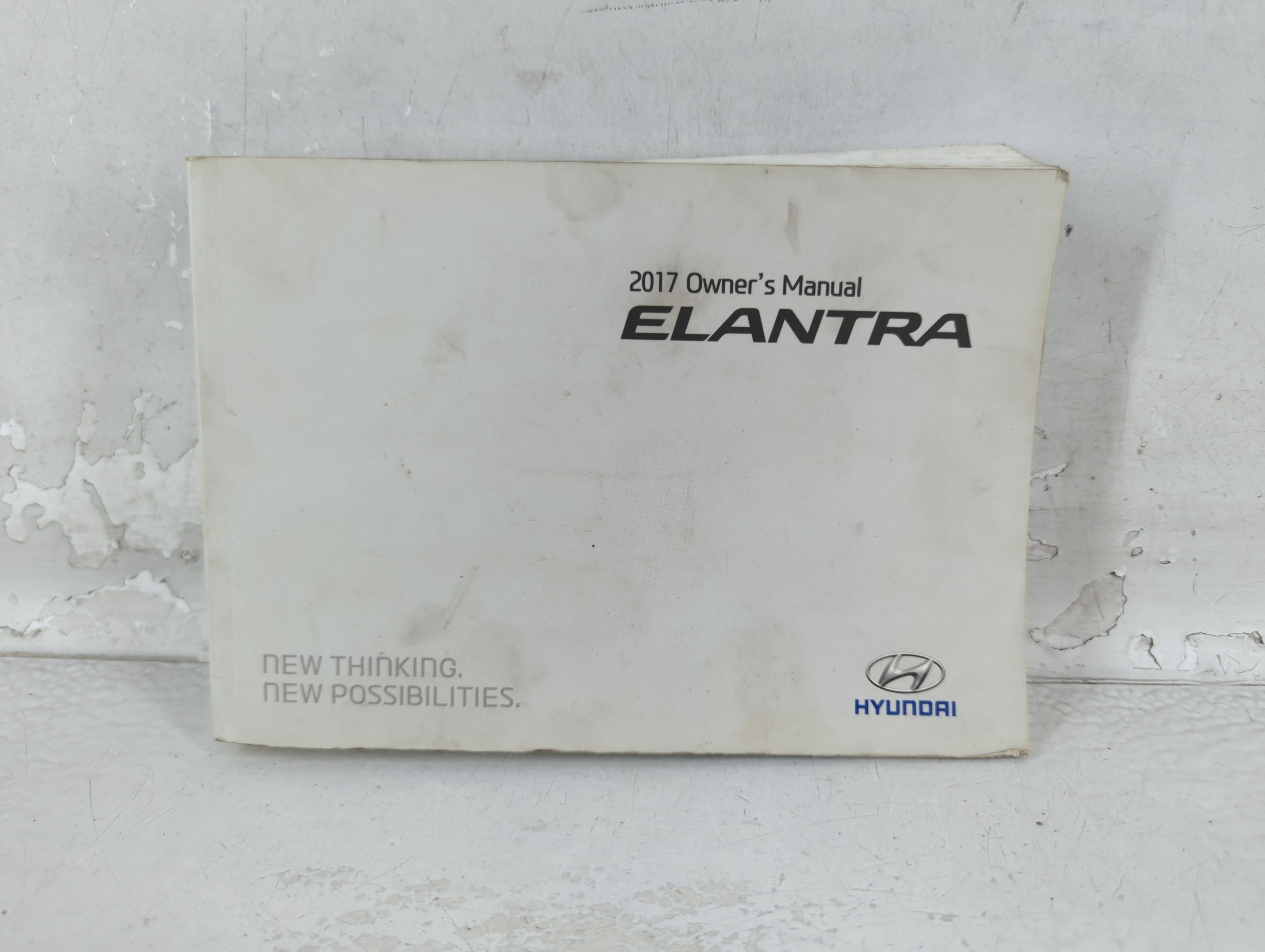 Picture of 2017 Hyundai Elantra Owners Manual Book Guide 1064598