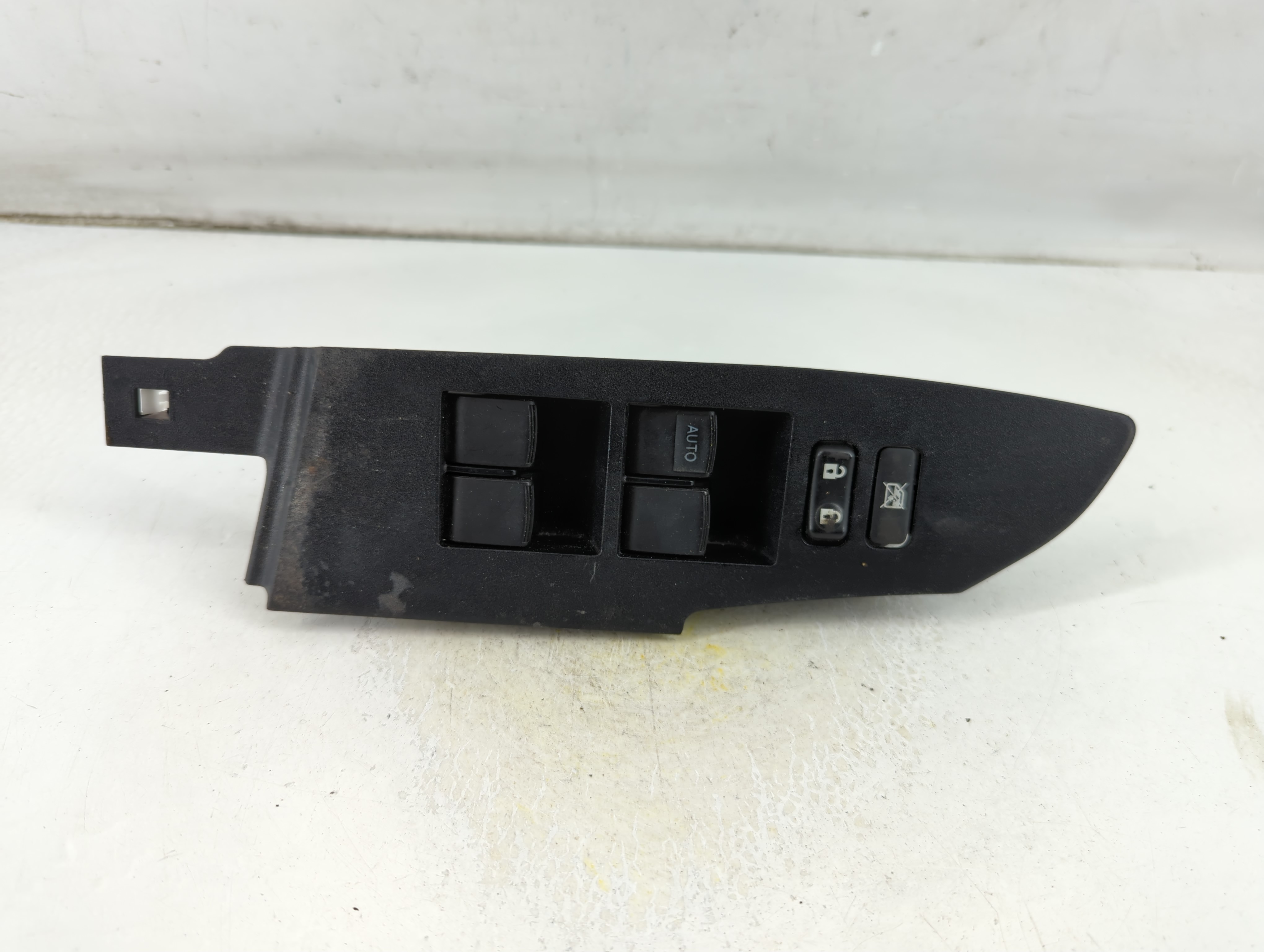 2014-2019 Toyota Corolla Driver Left Door Master Power Window Switch 1064996 - Oemusedautoparts1.com