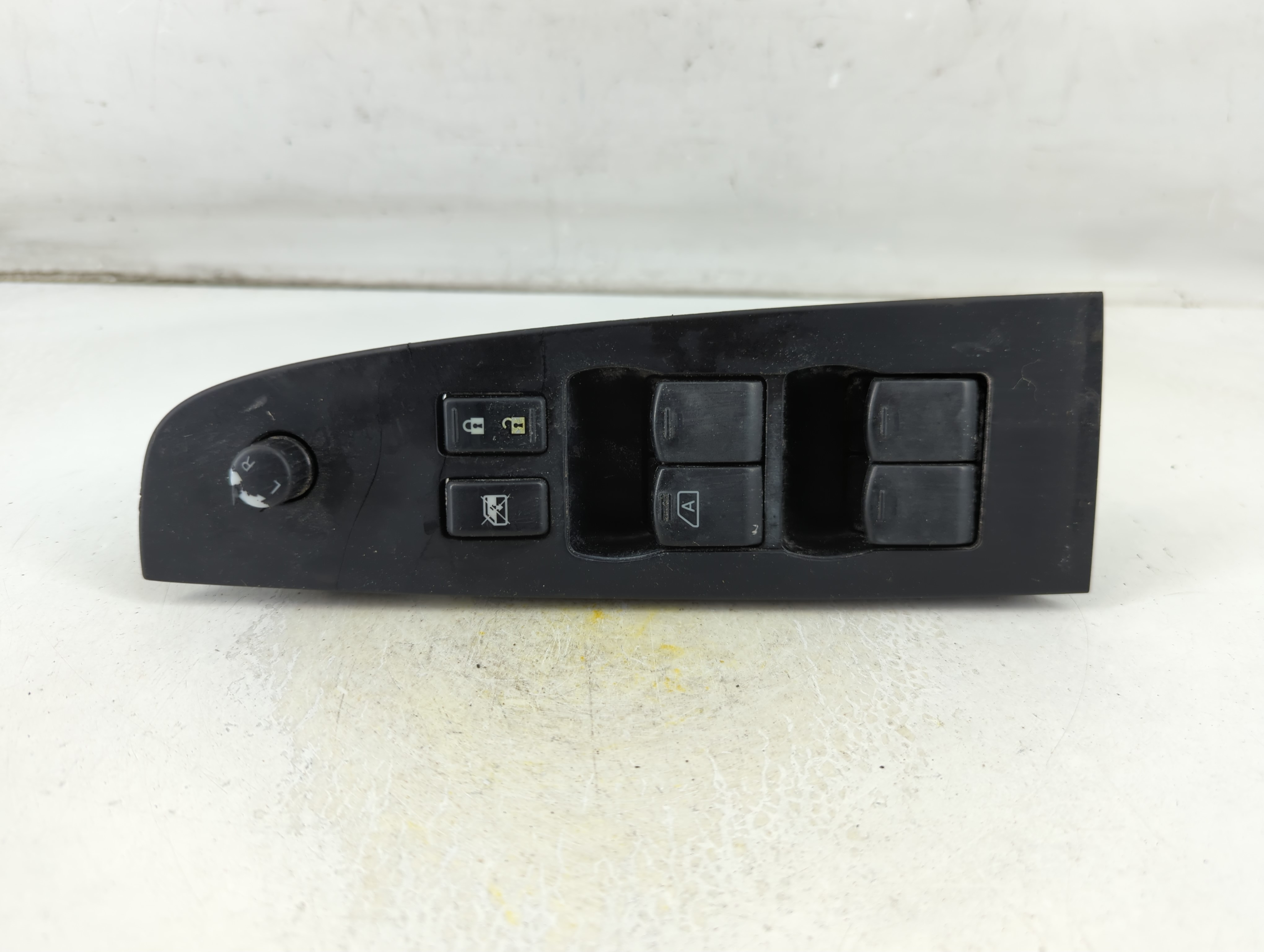 2007-2012 Nissan Altima Driver Left Door Master Power Window Switch 1065052 - Oemusedautoparts1.com
