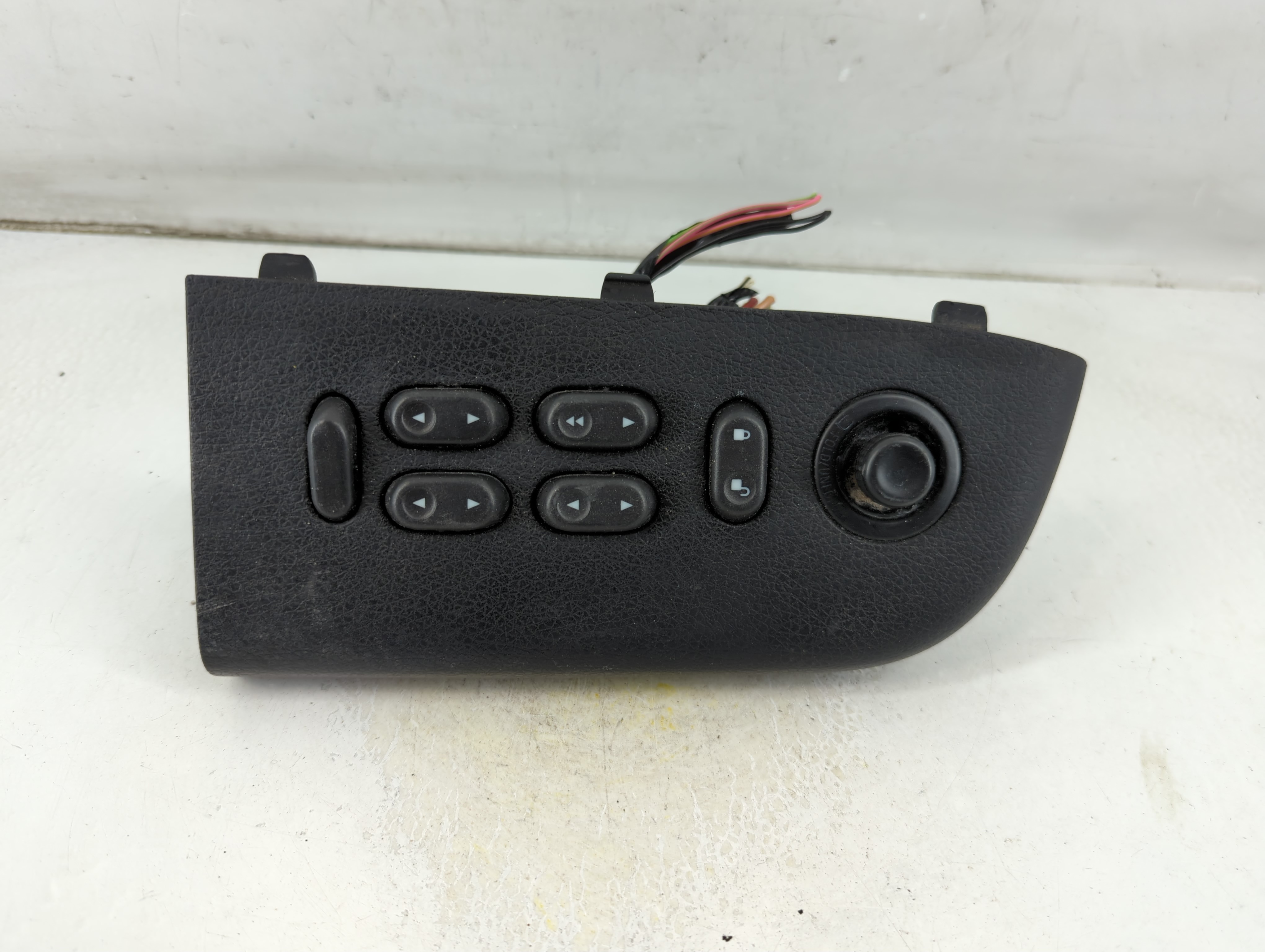 2004-2008 Ford F-150 Driver Left Door Master Power Window Switch 1065107 - Oemusedautoparts1.com