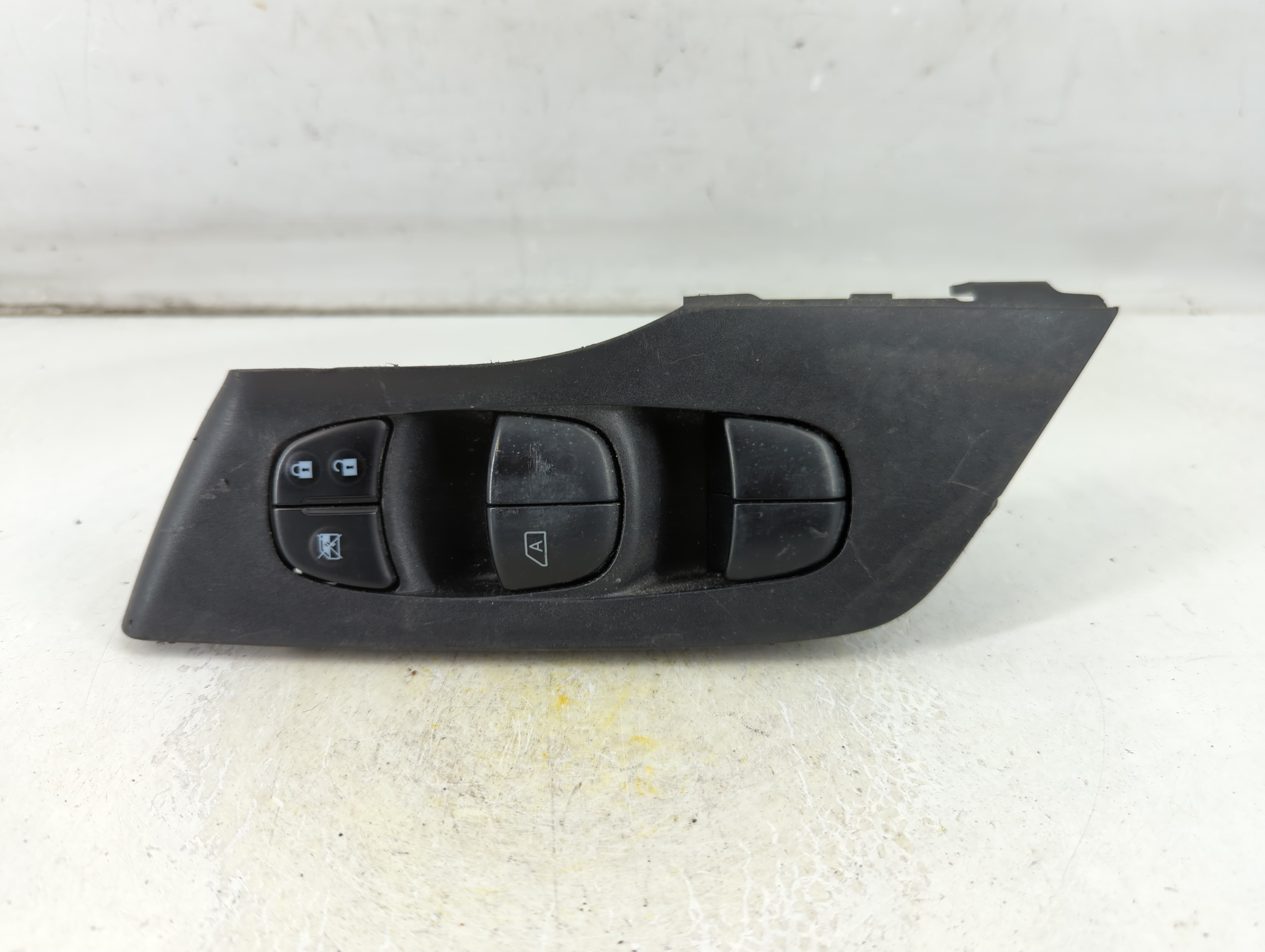 2013-2018 Nissan Altima Driver Left Door Master Power Window Switch 1065115 - Oemusedautoparts1.com