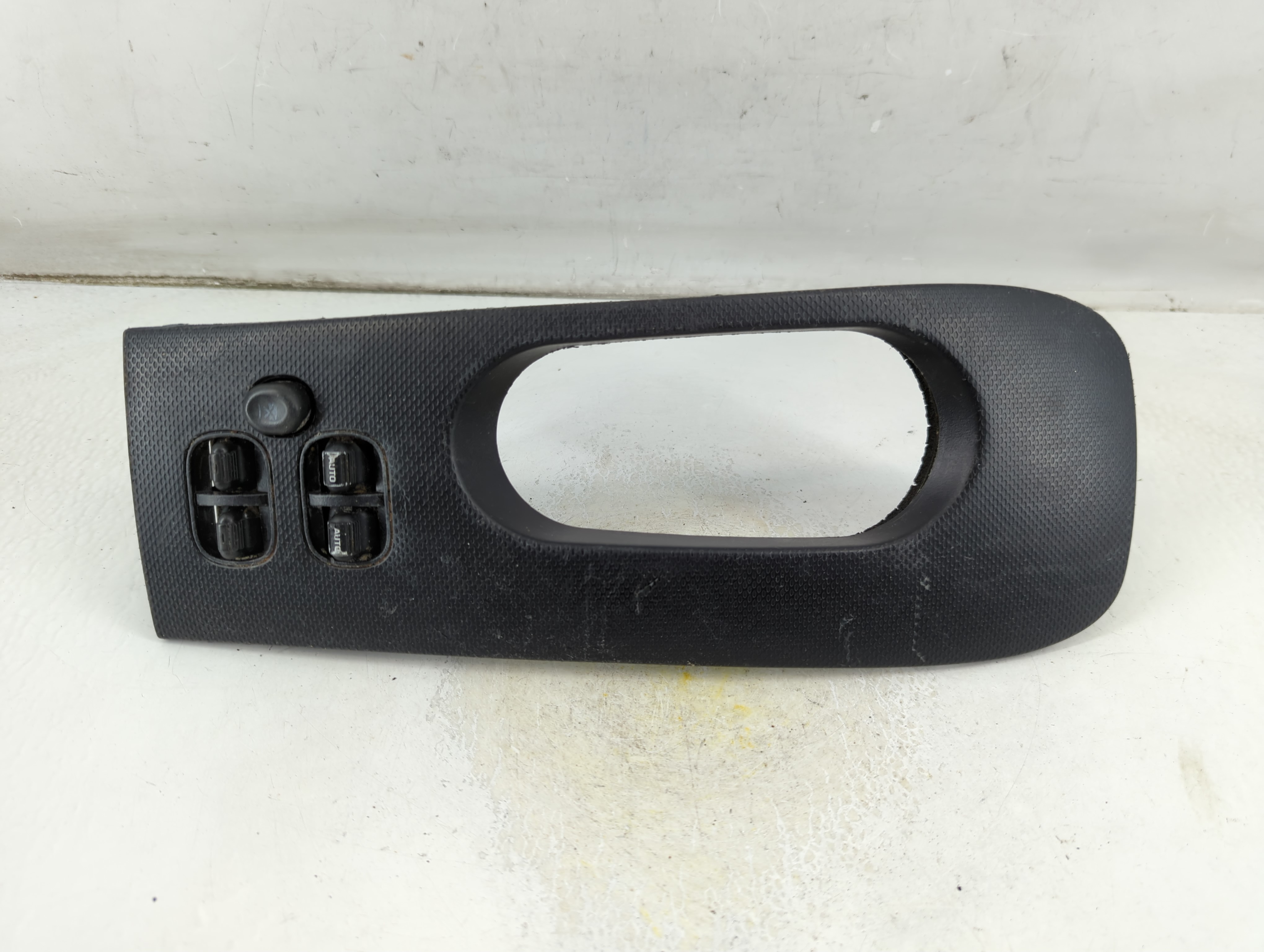 2004-2007 Jeep Liberty Driver Left Door Master Power Window Switch 1065120 - Oemusedautoparts1.com