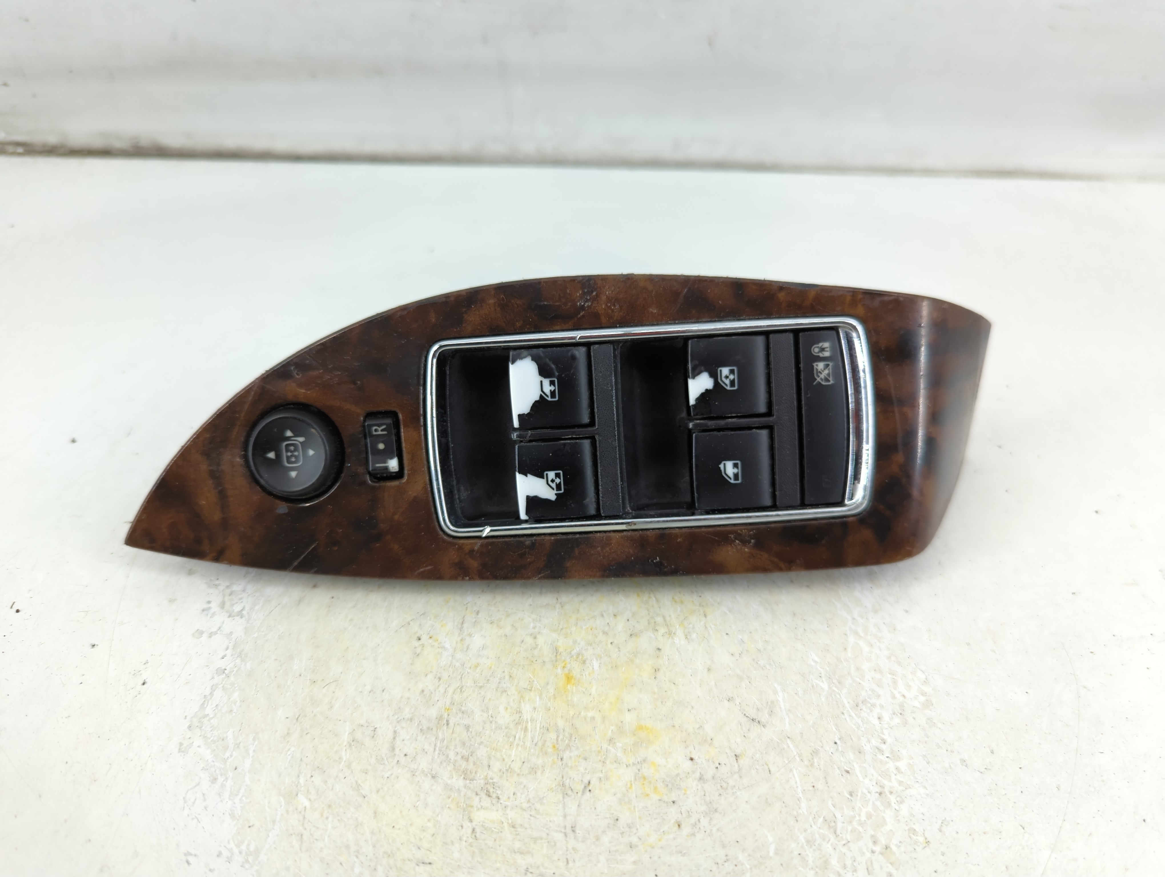 2014-2020 Chevrolet Impala Driver Left Door Master Power Window Switch 1065121 - Oemusedautoparts1.com