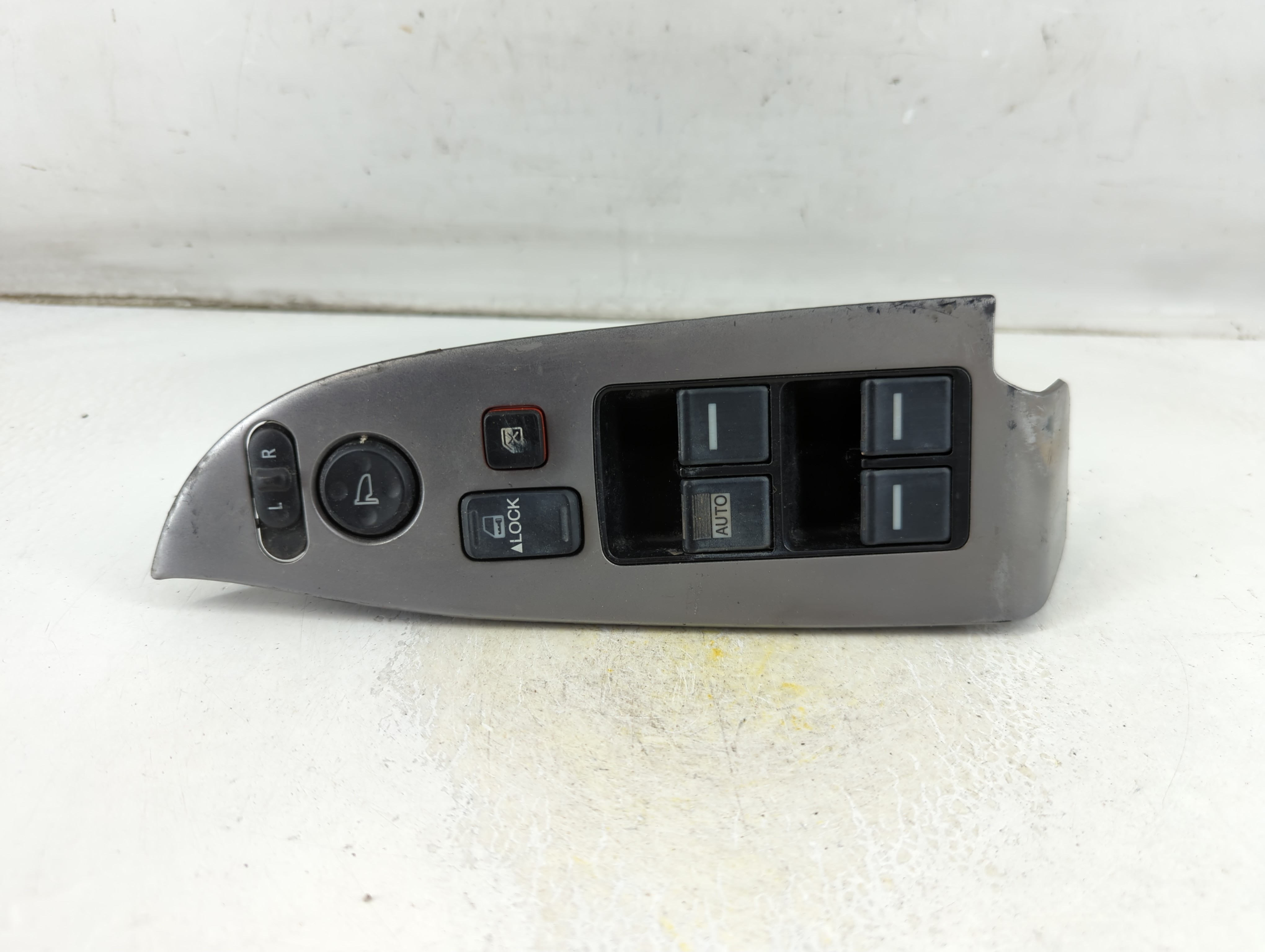 2005-2010 Honda Odyssey Driver Left Door Master Power Window Switch 1065128 - Oemusedautoparts1.com
