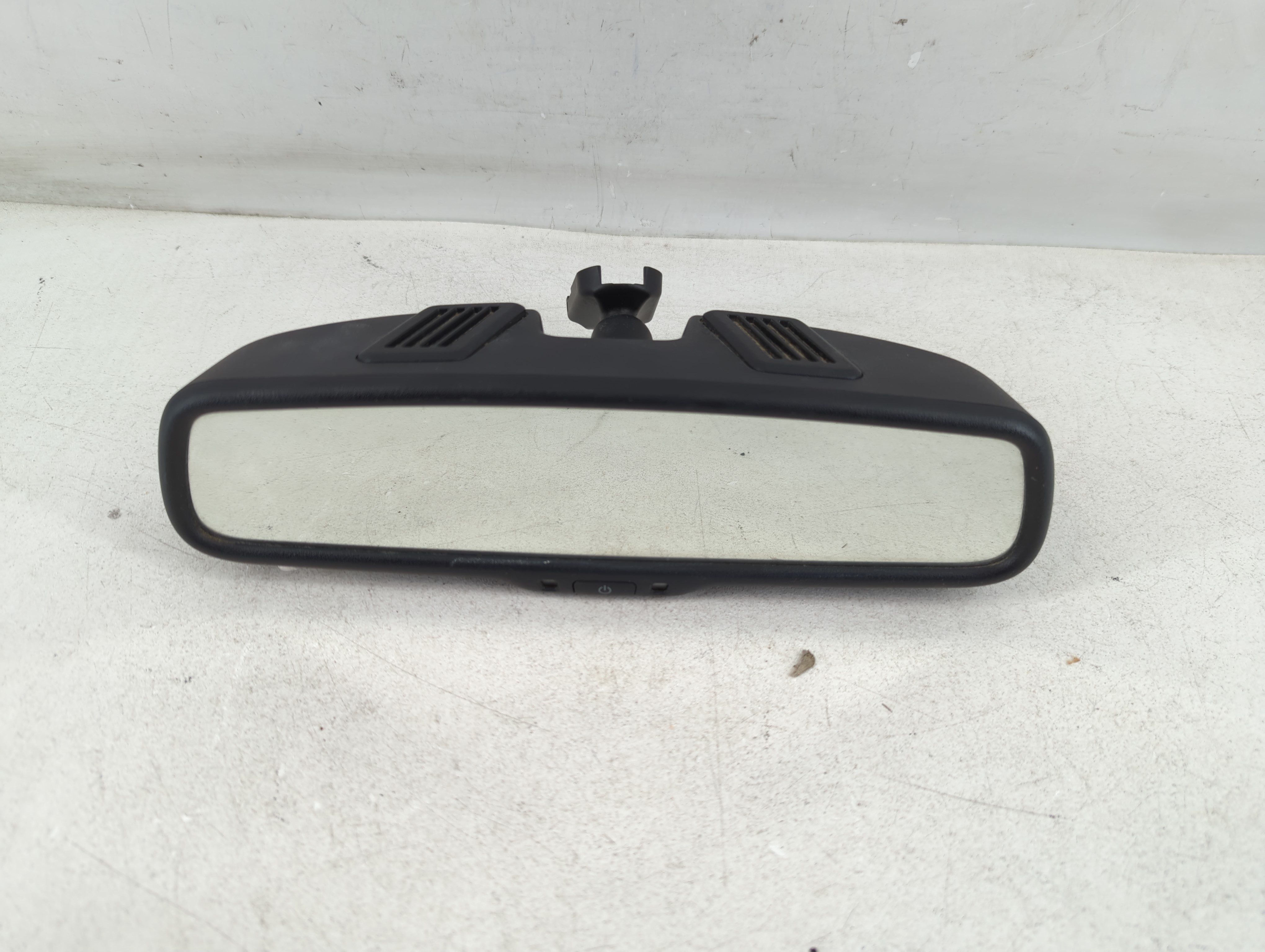 2013-2016 Chrysler Town & Country Interior Rear View Mirror Oem 1065182 - Oemusedautoparts1.com