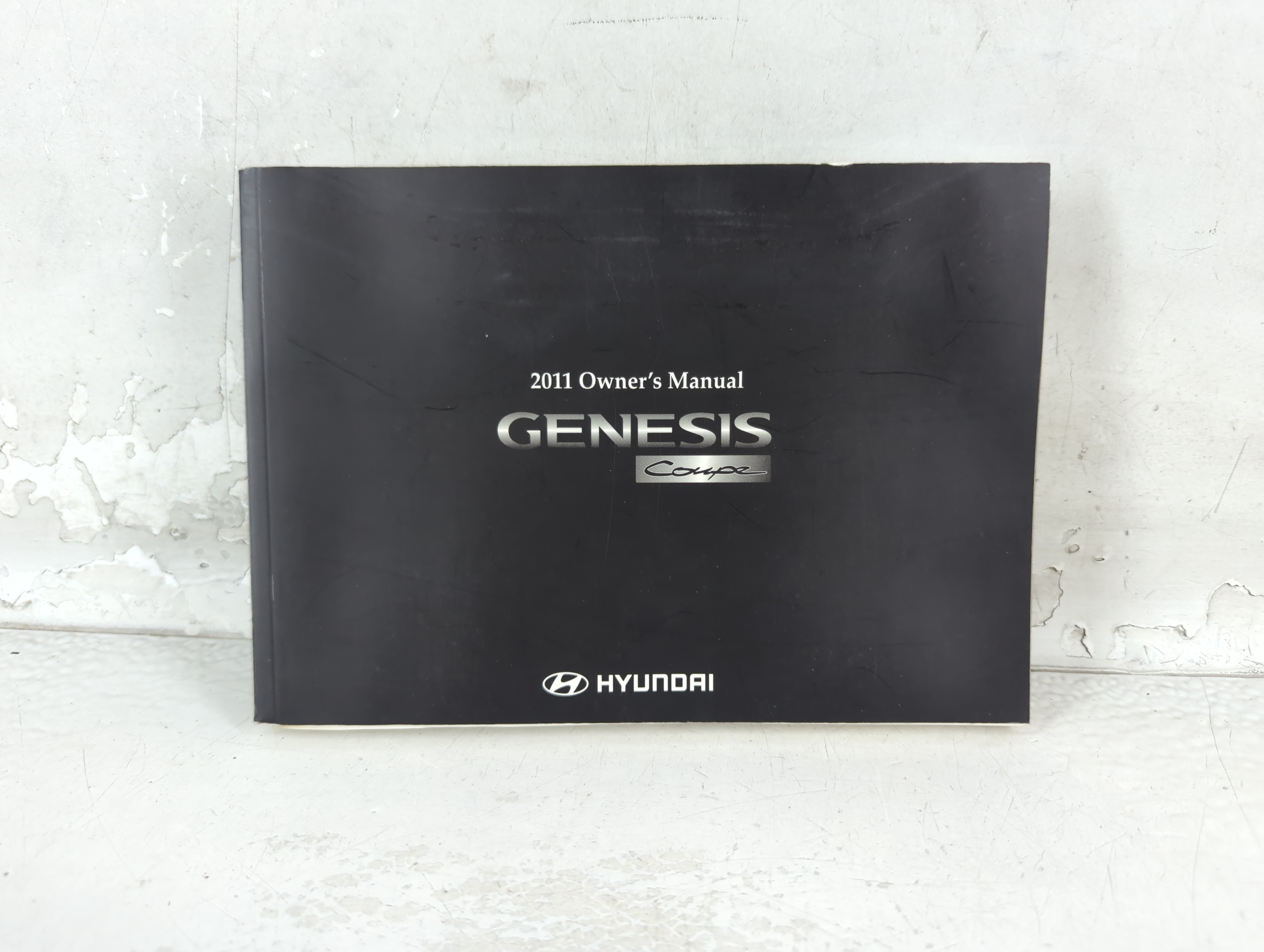 2011 Hyundai Genesis Owners Manual Book Guide 1065206 - Oemusedautoparts1.com