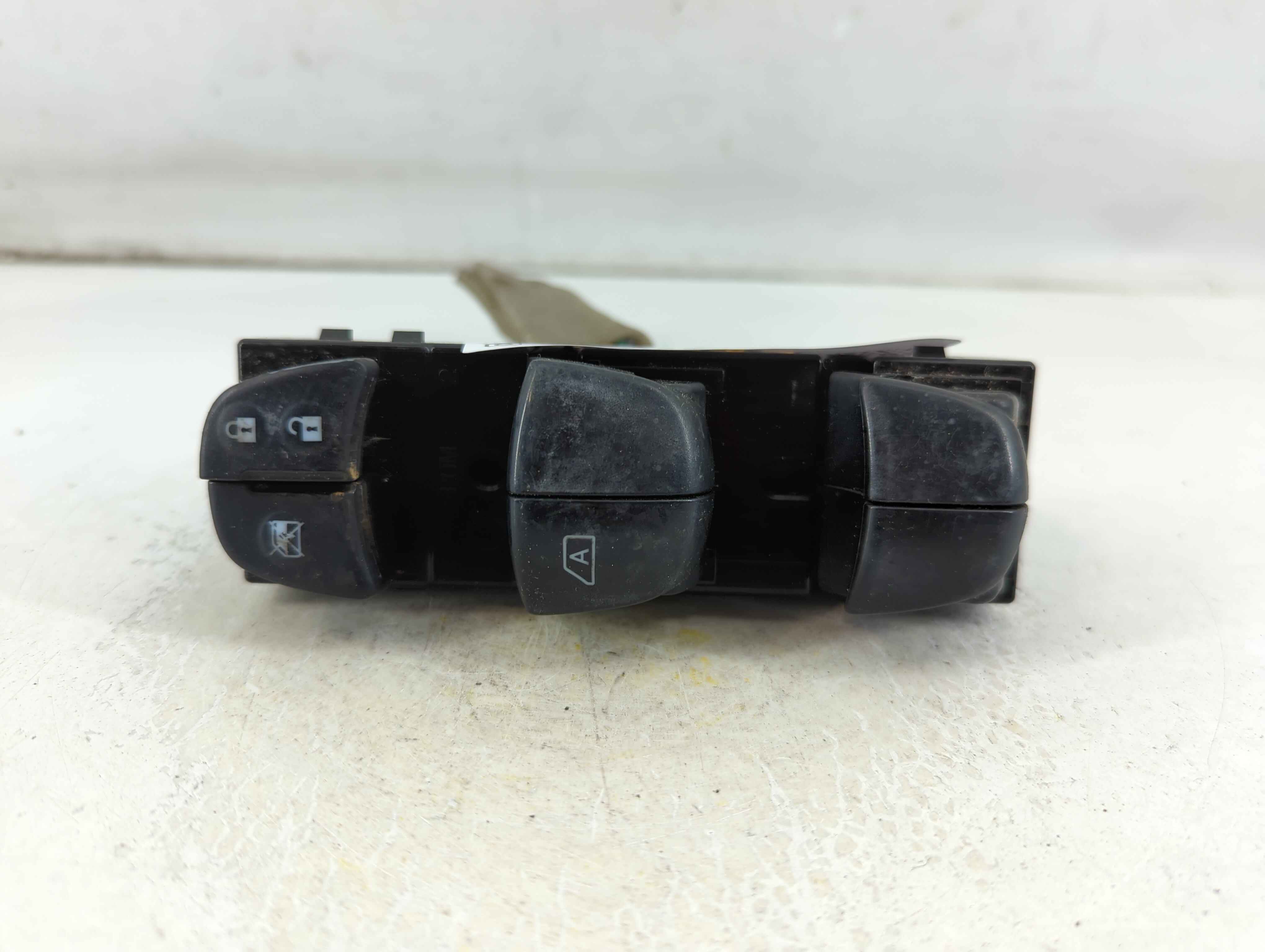 2013-2019 Nissan Sentra Driver Left Door Master Power Window Switch 1065227 - Oemusedautoparts1.com