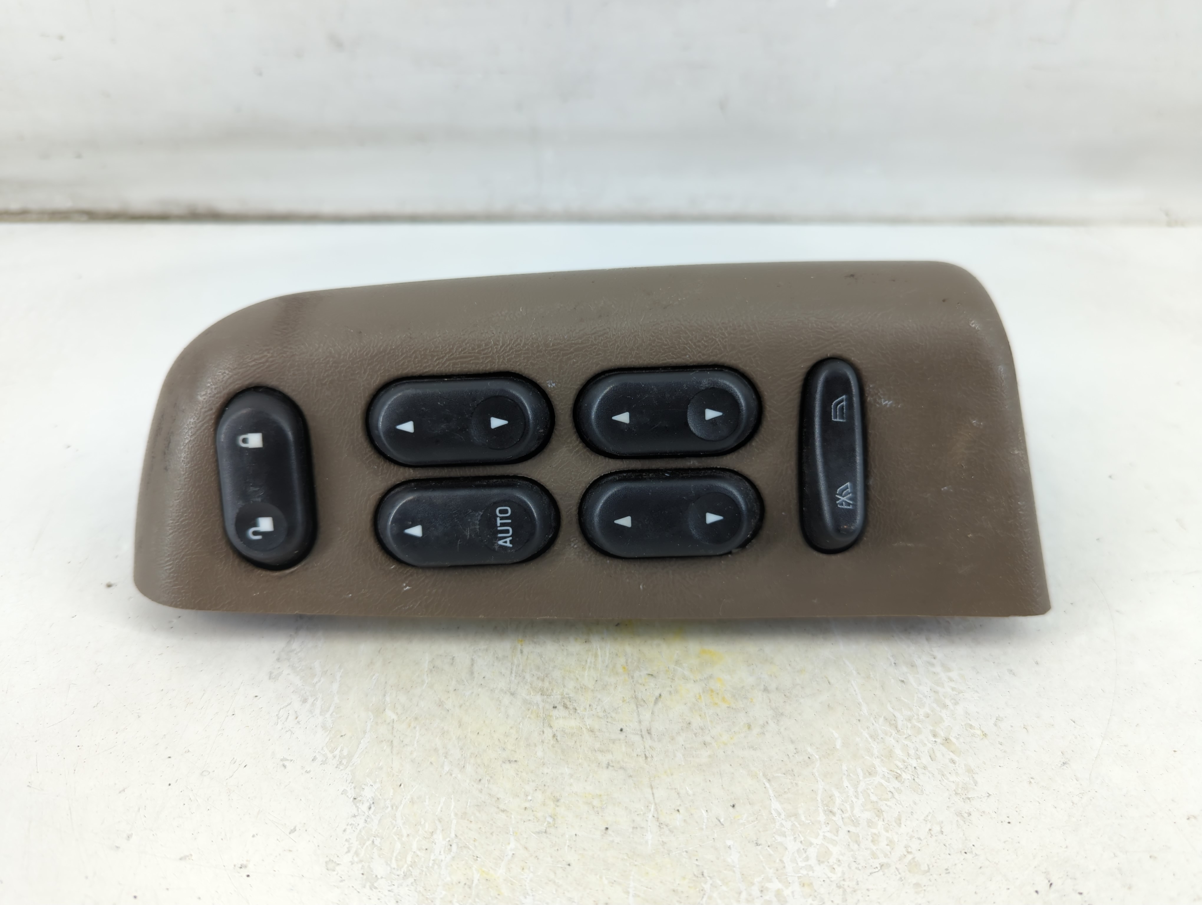 2004-2005 Ford Explorer Driver Left Door Master Power Window Switch 1065228 - Oemusedautoparts1.com