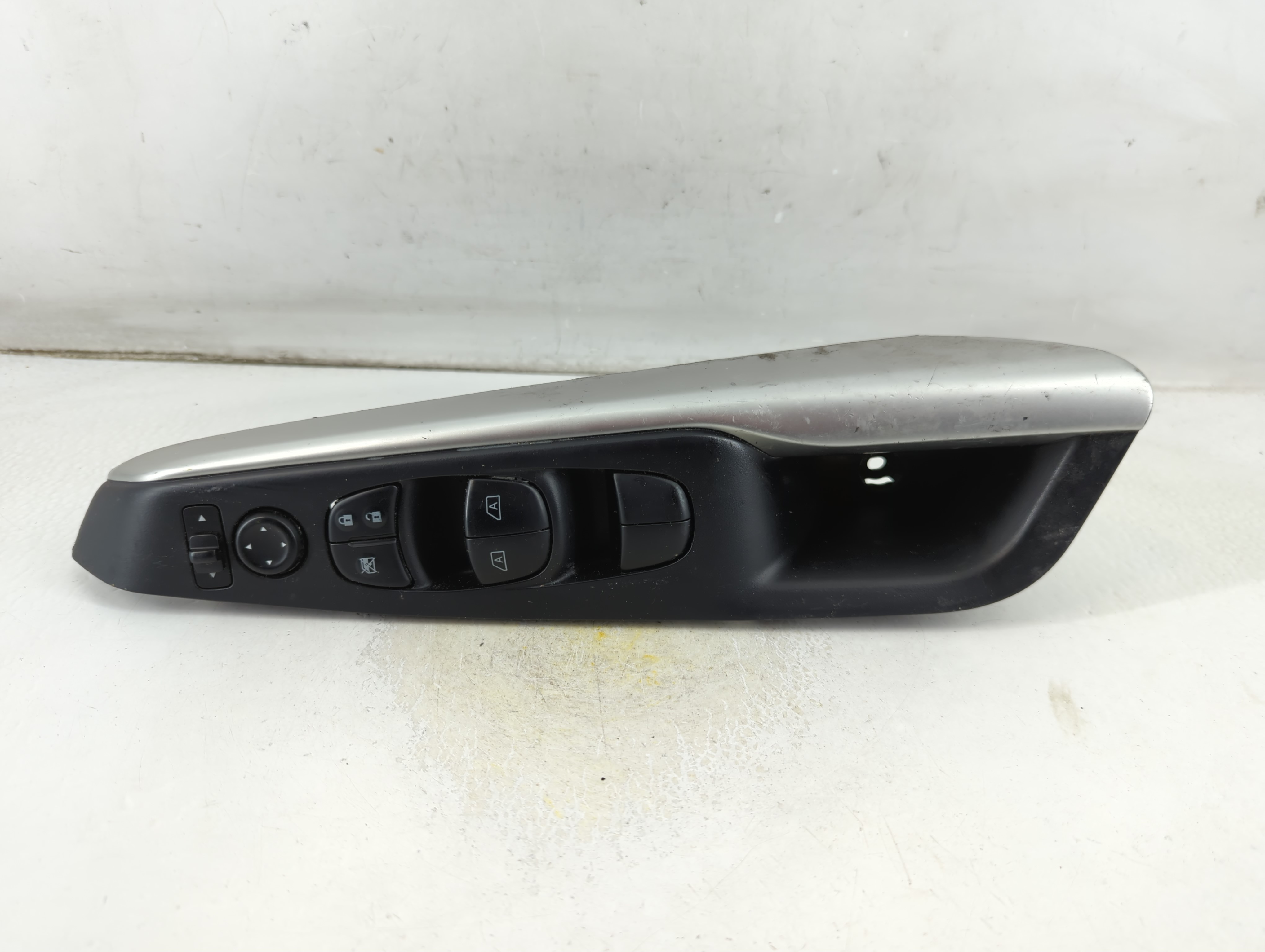 Picture of 2018-2021 Nissan Kicks Driver Left Door Master Power Window Switch 1065324