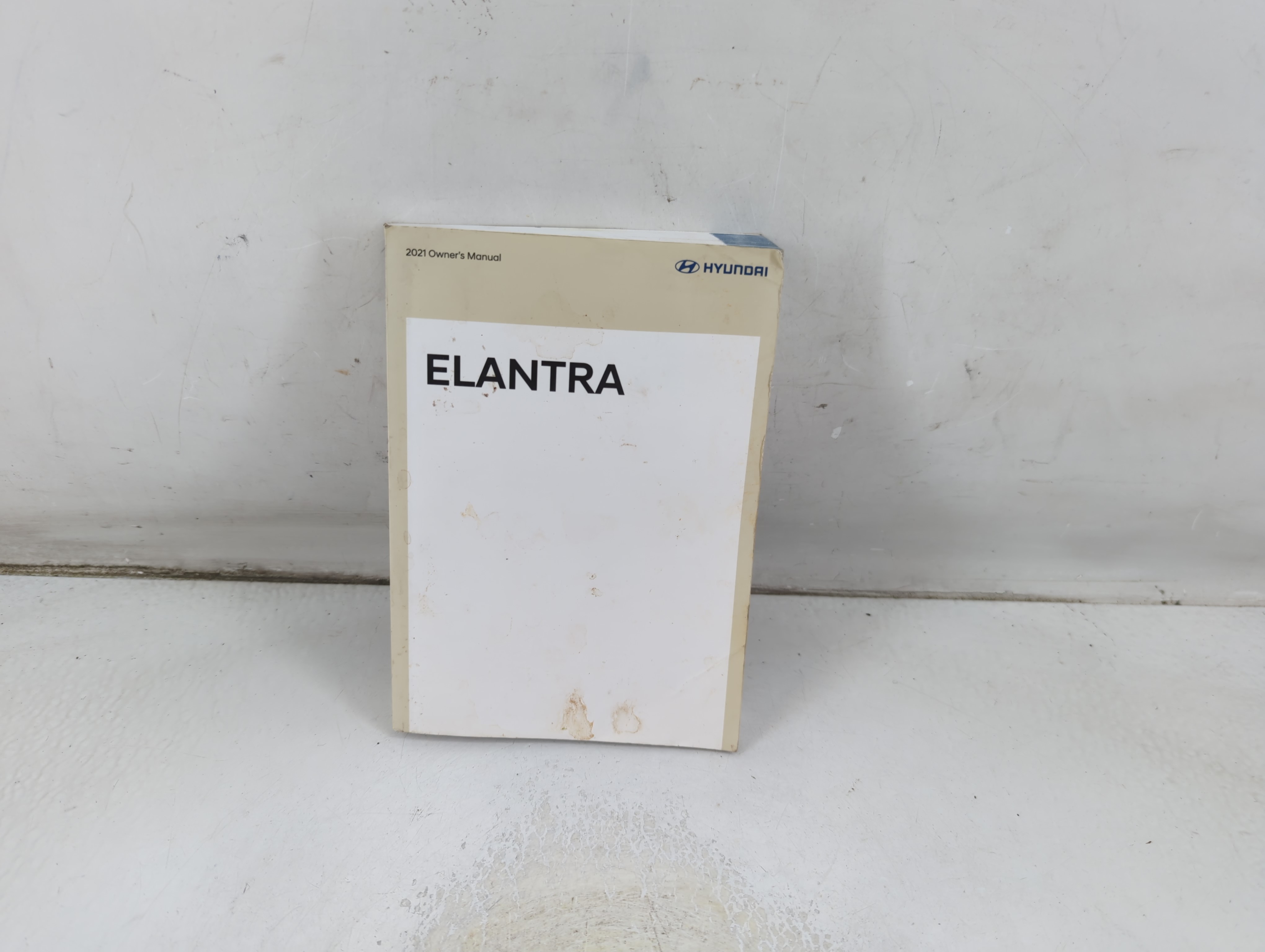 Picture of 2021 Hyundai Elantra Owners Manual Book Guide 1065446