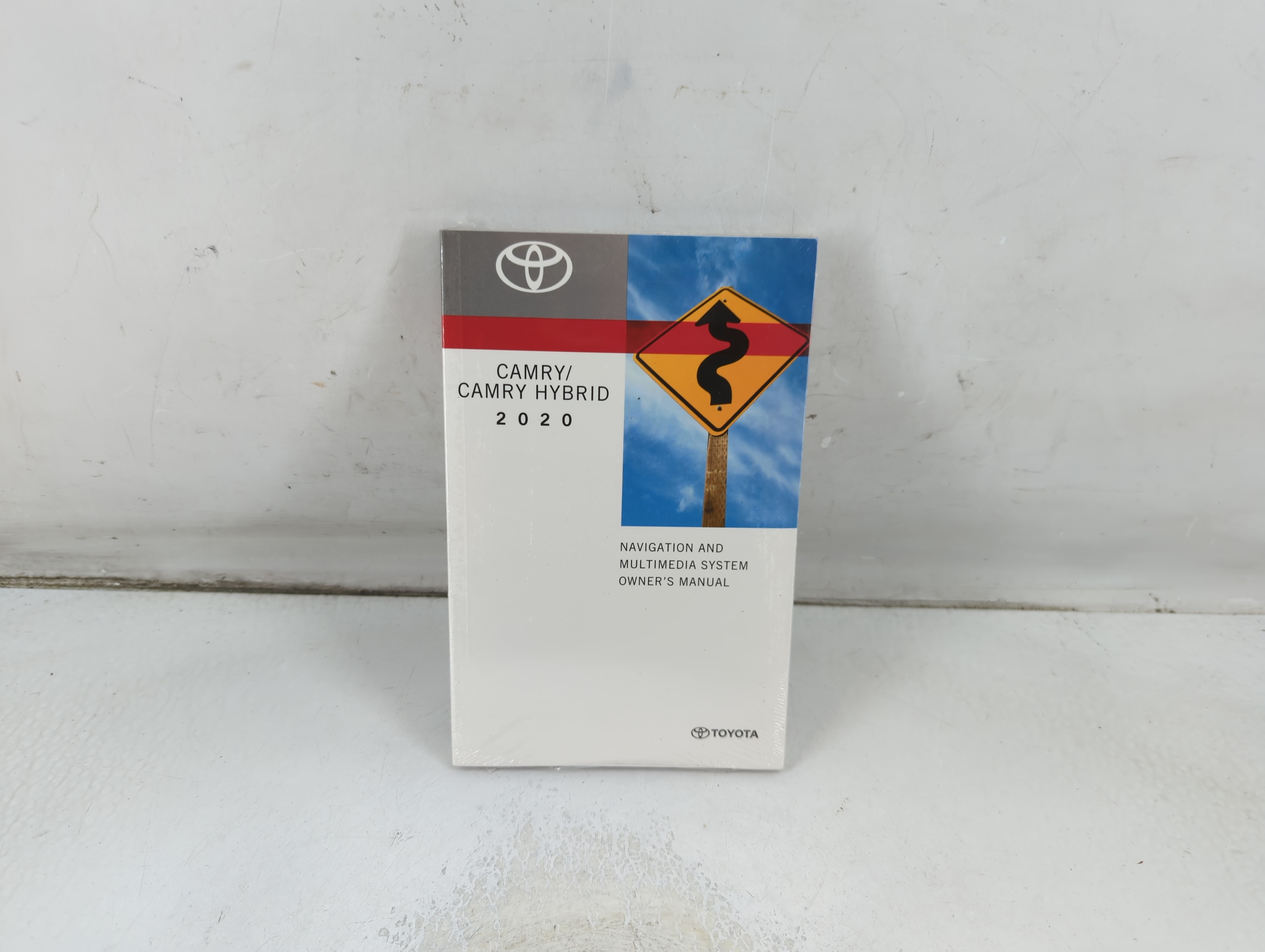 2020 Toyota Camry Owners Manual Book Guide 1065517 - Oemusedautoparts1.com
