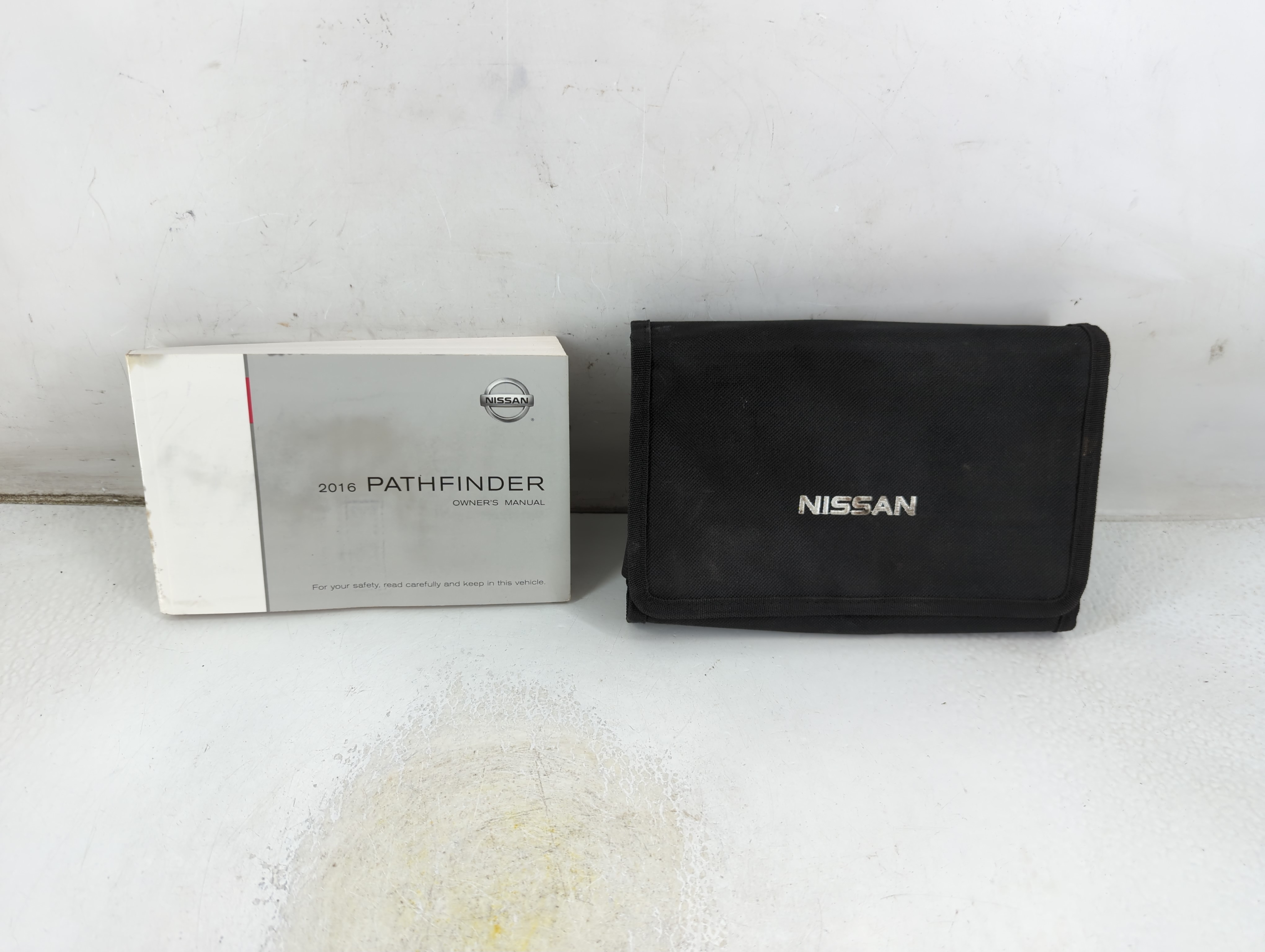 Picture of 2016 Nissan Pathfinder Owners Manual Book Guide 1065519
