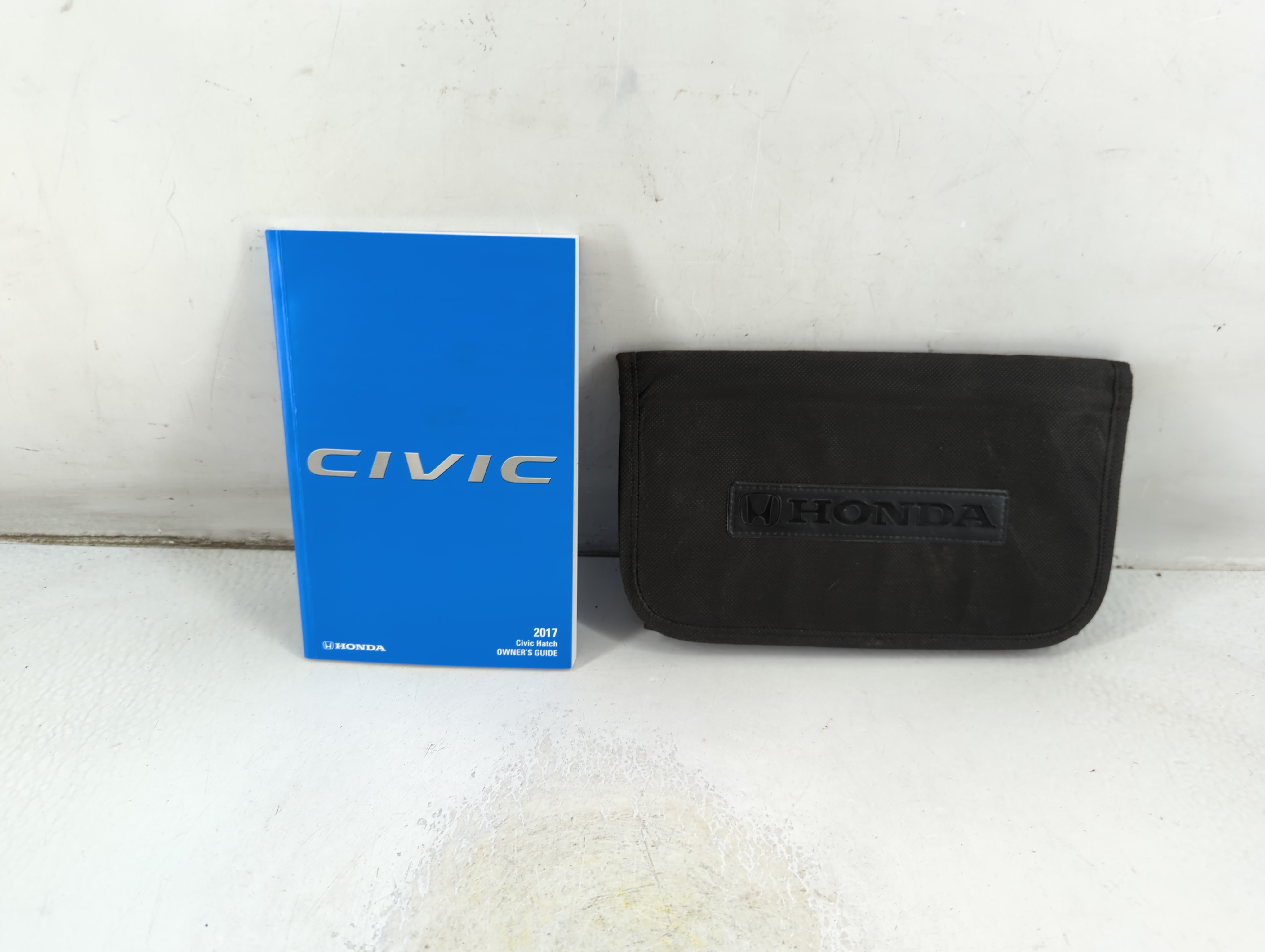 2017 Honda Civic Owners Manual Book Guide 1065523 - Oemusedautoparts1.com