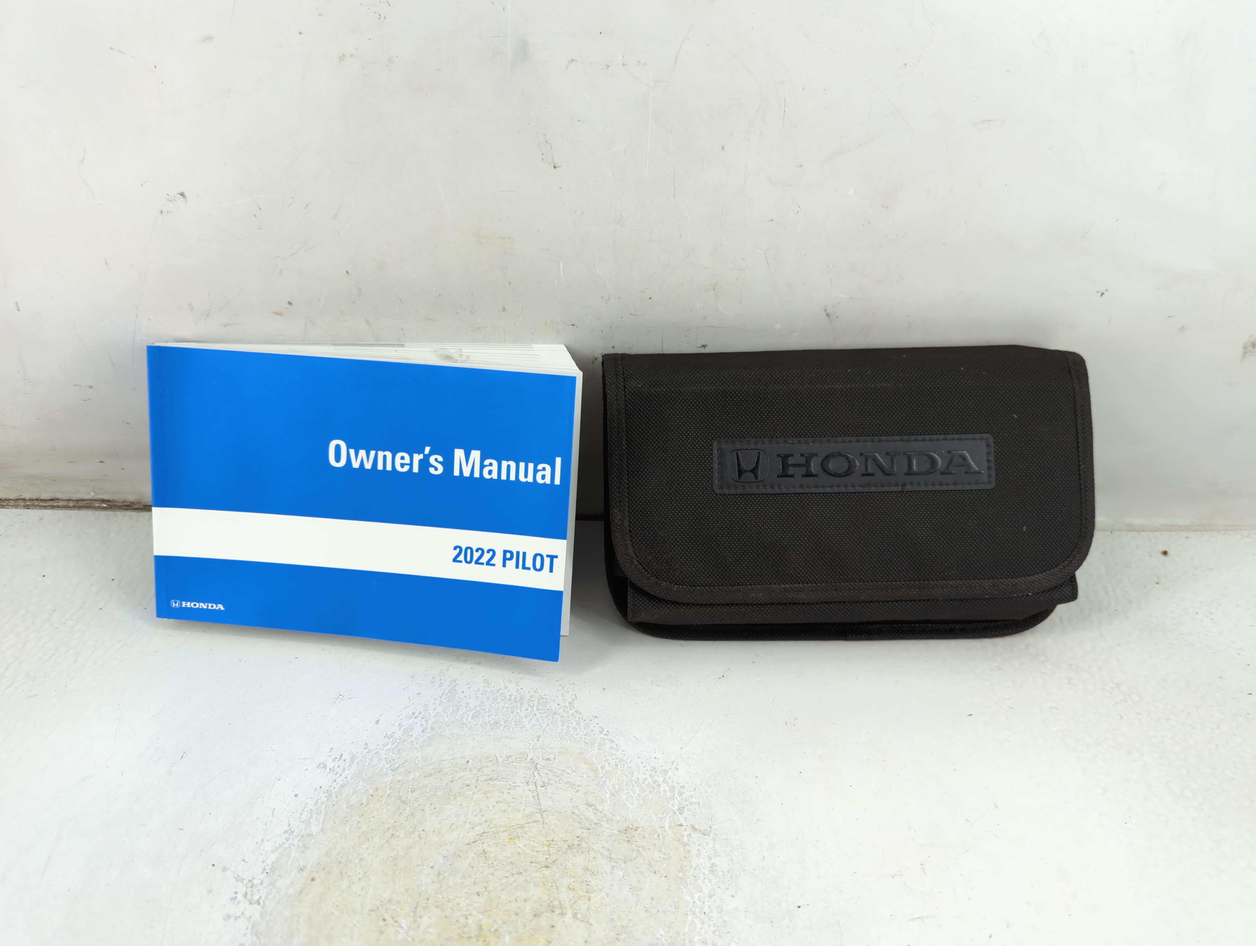 Picture of 2022 Honda Pilot Owners Manual Book Guide 1065563