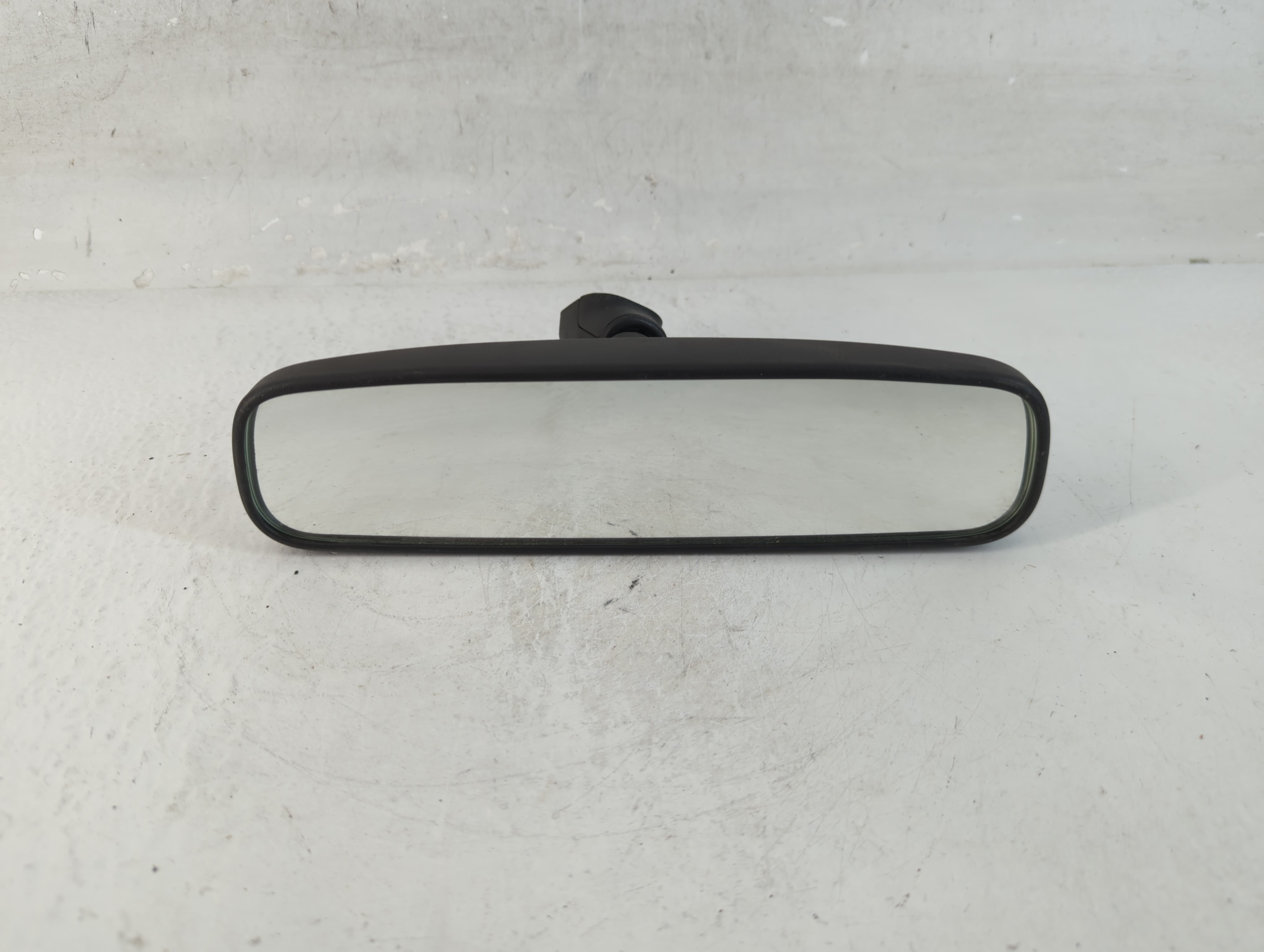 2014-2022 Nissan Rogue Interior Rear View Mirror Oem 1065580 - Oemusedautoparts1.com