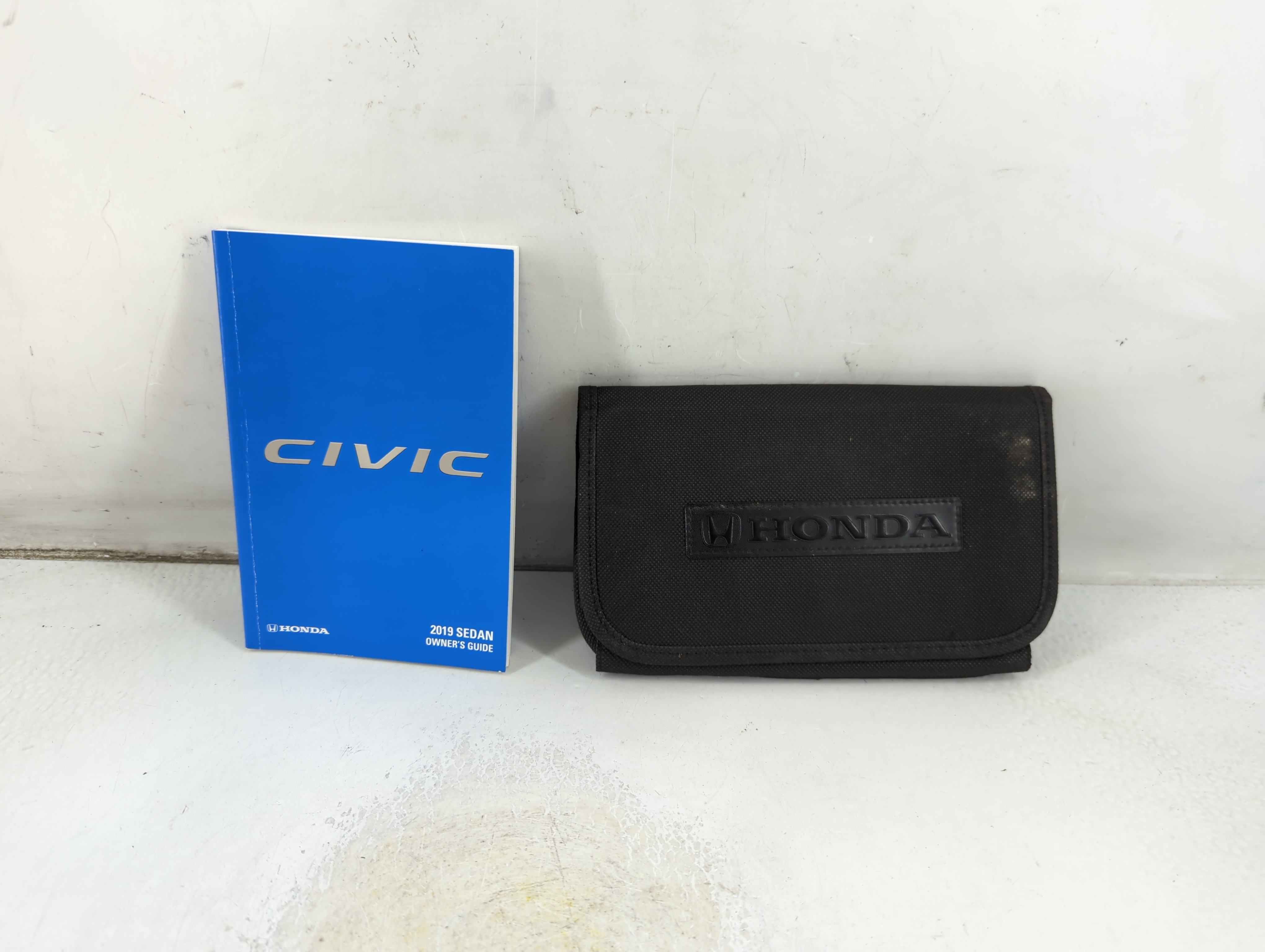 Picture of 2019 Honda Civic Owners Manual Book Guide 1065634