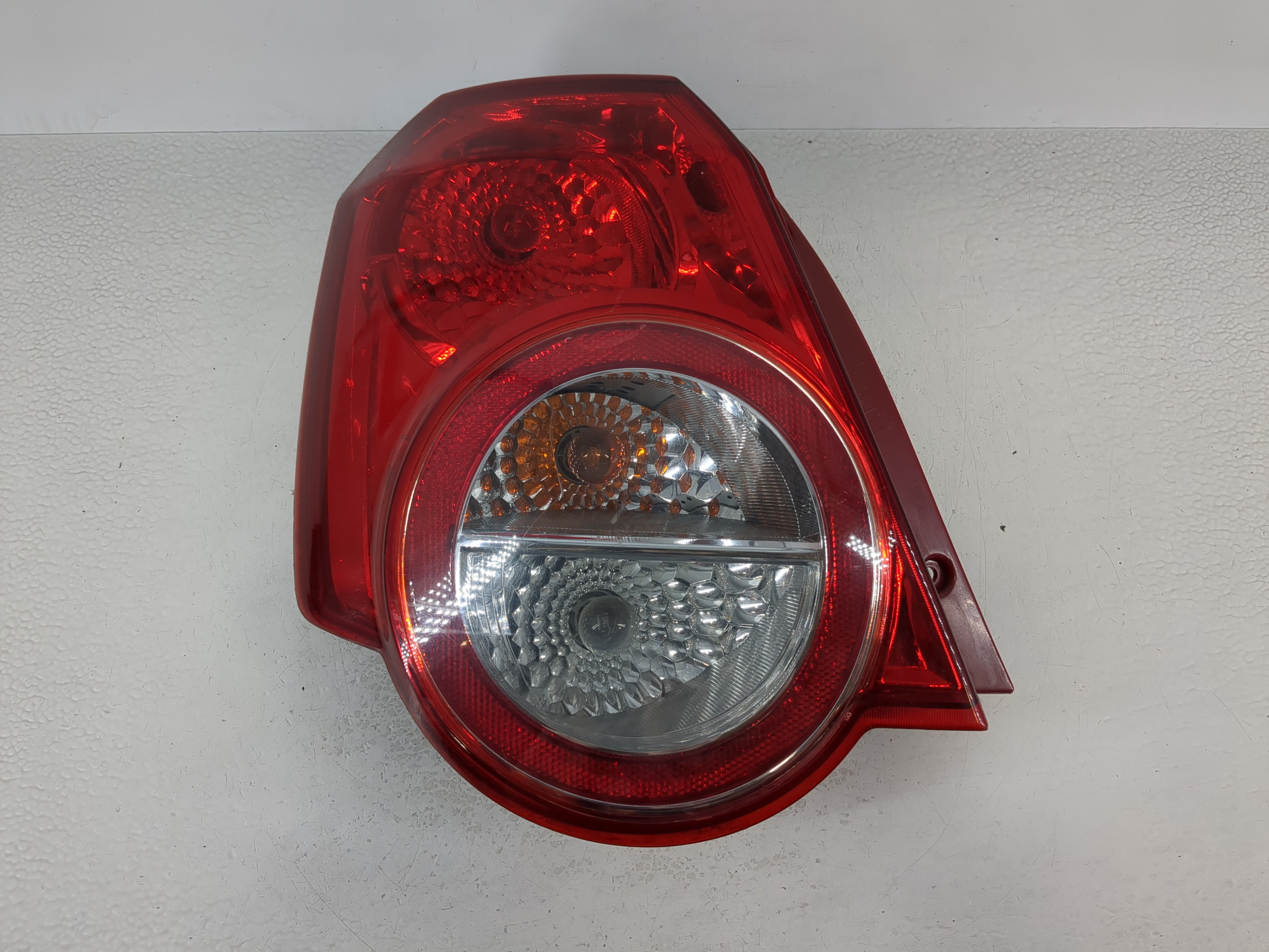 Picture of Chevrolet Aveo Driver Left Side Tail Light Taillight Oem 1065925