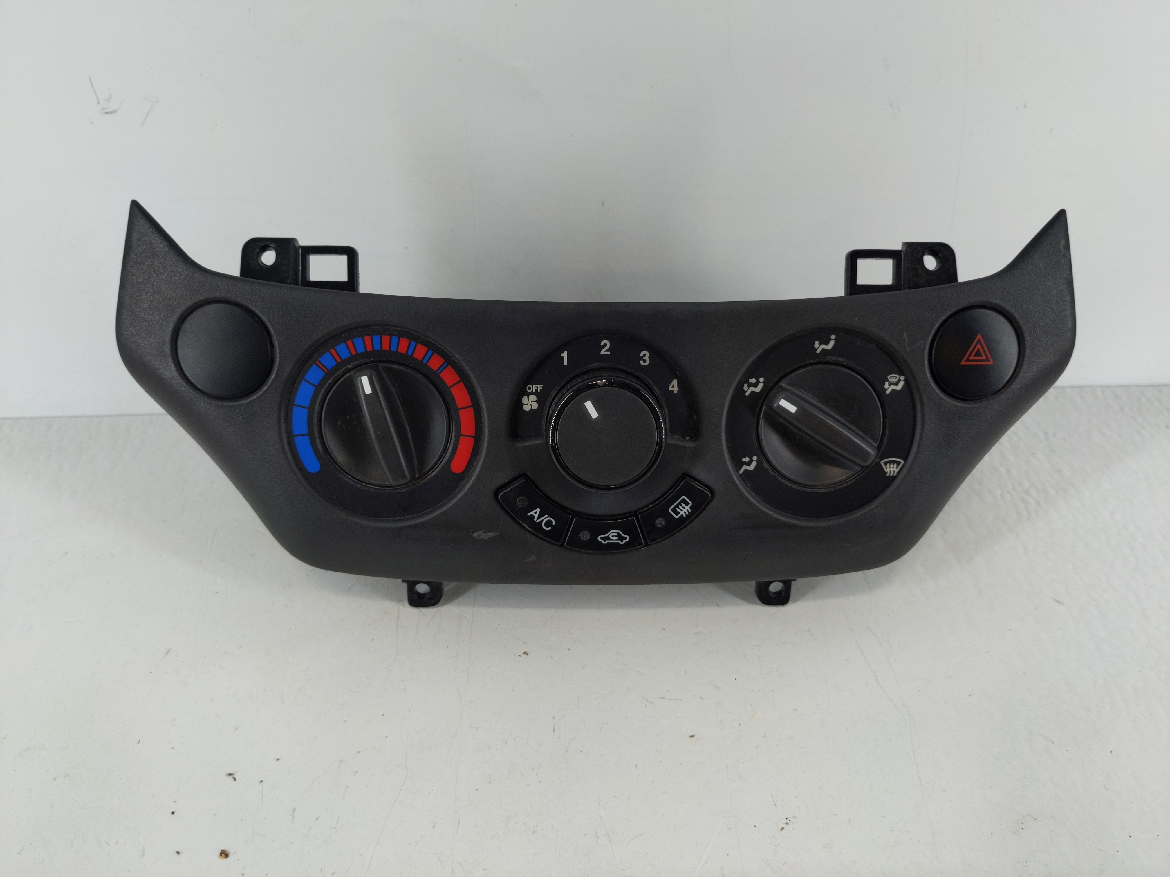 Picture of 2007-2011 Chevrolet Aveo Ac Heater Climate Control >abs< 1065963
