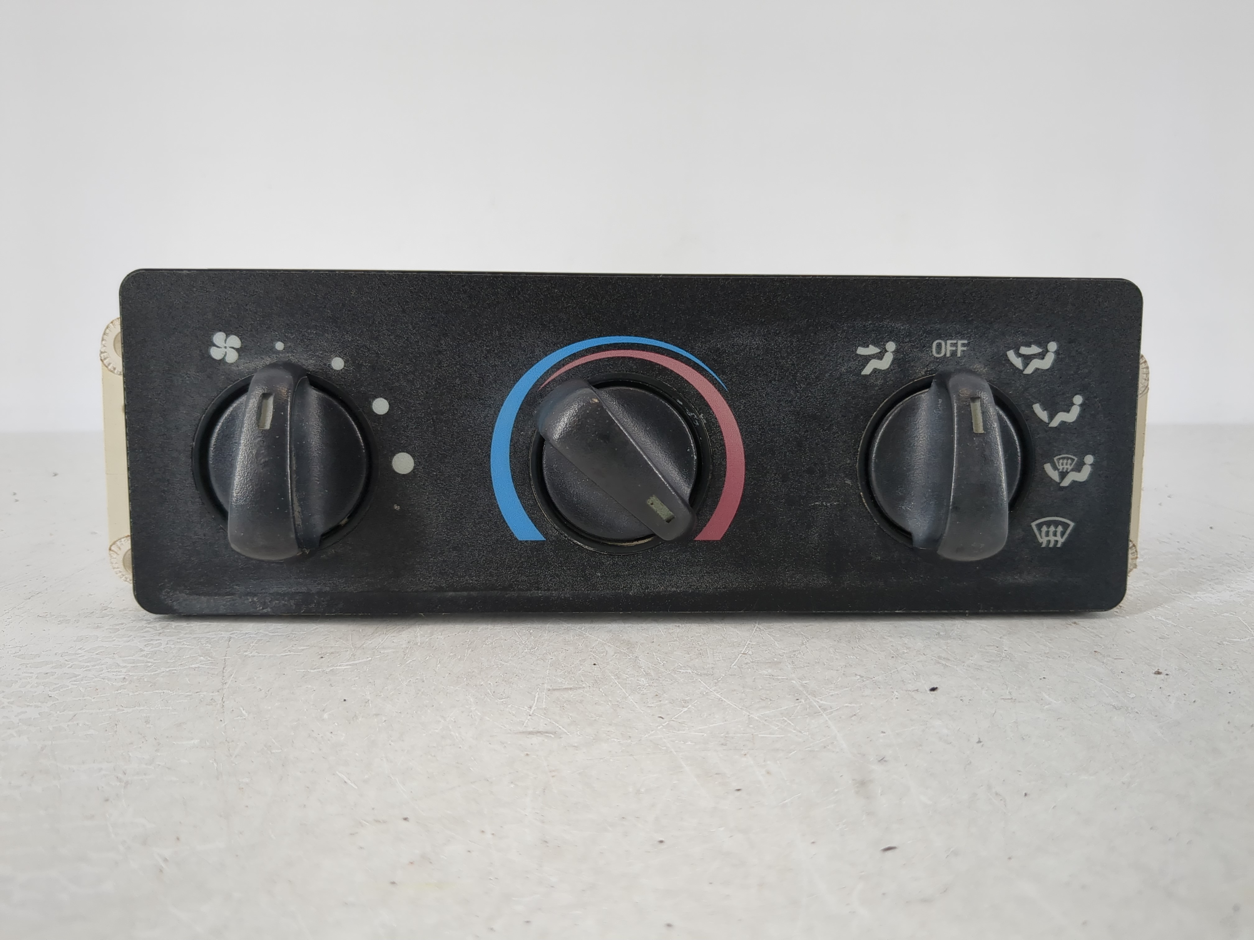 Ford Ford F350sd Pickup Ac Heater Climate Control 1066126 - Oemusedautoparts1.com