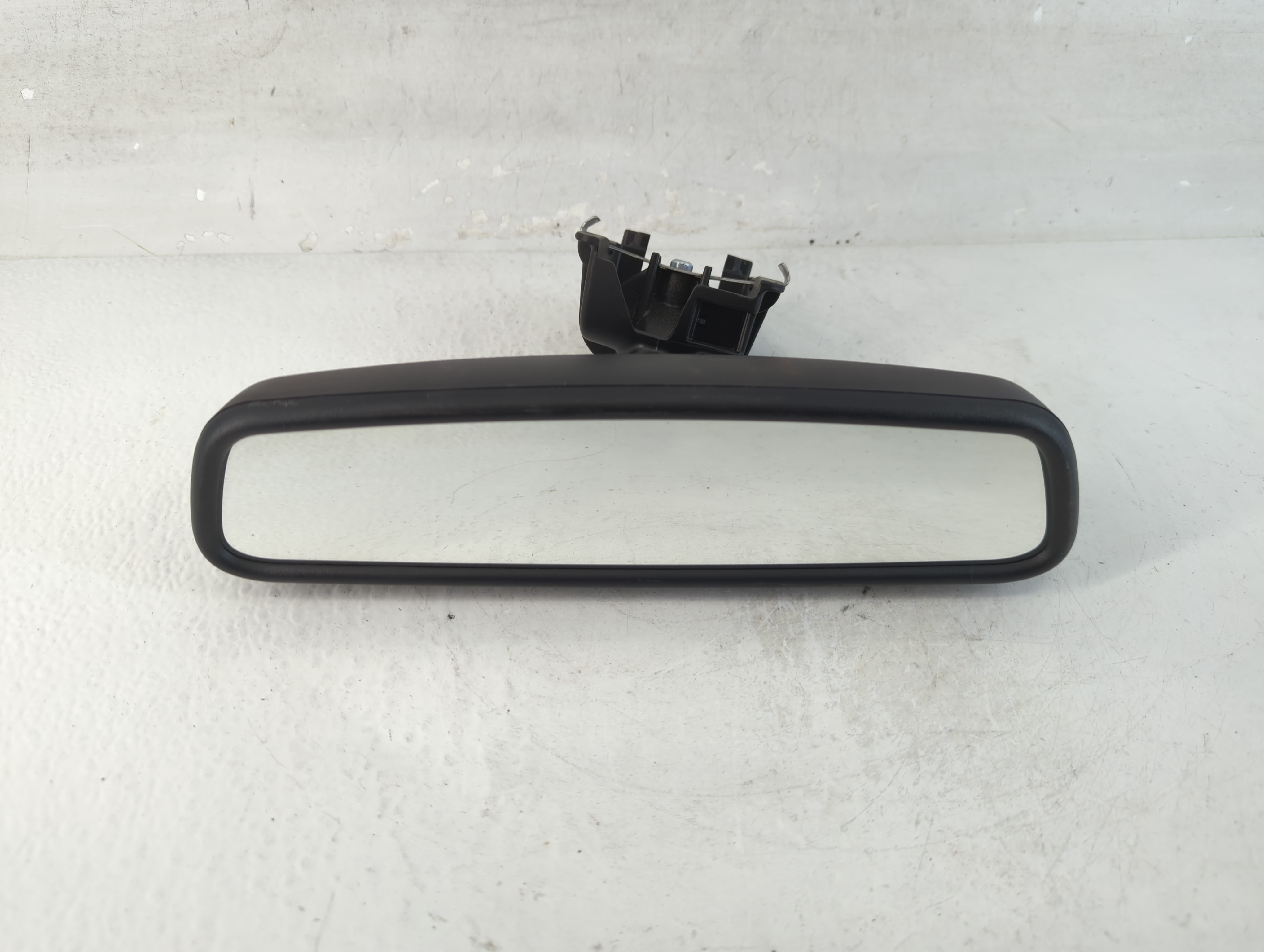 2015-2019 Land Rover Discovery Sport Interior Rear View Mirror Oem 1066240 - Oemusedautoparts1.com