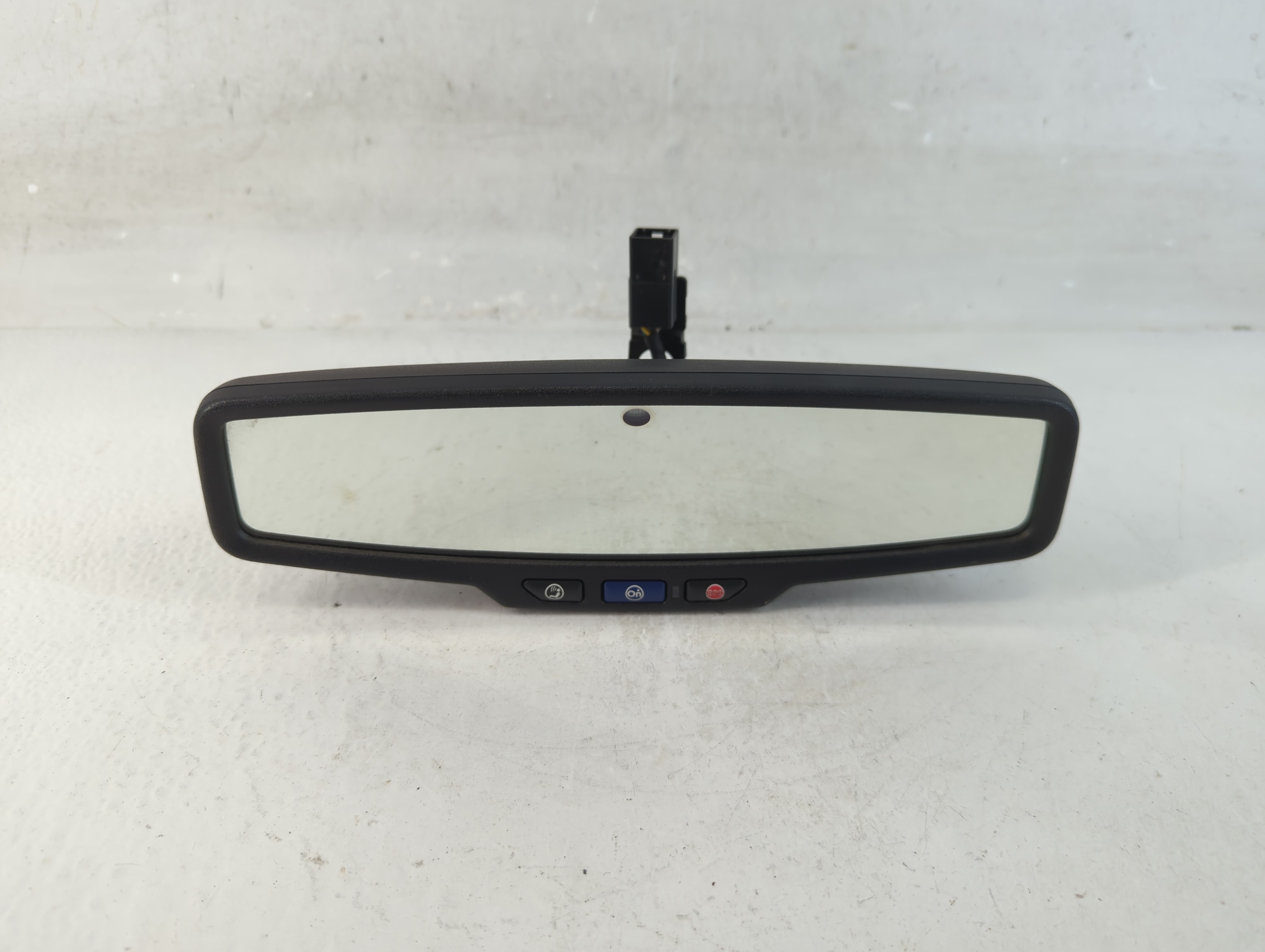 2015-2020 Chevrolet Tahoe Interior Rear View Mirror Oem 1066250 - Oemusedautoparts1.com