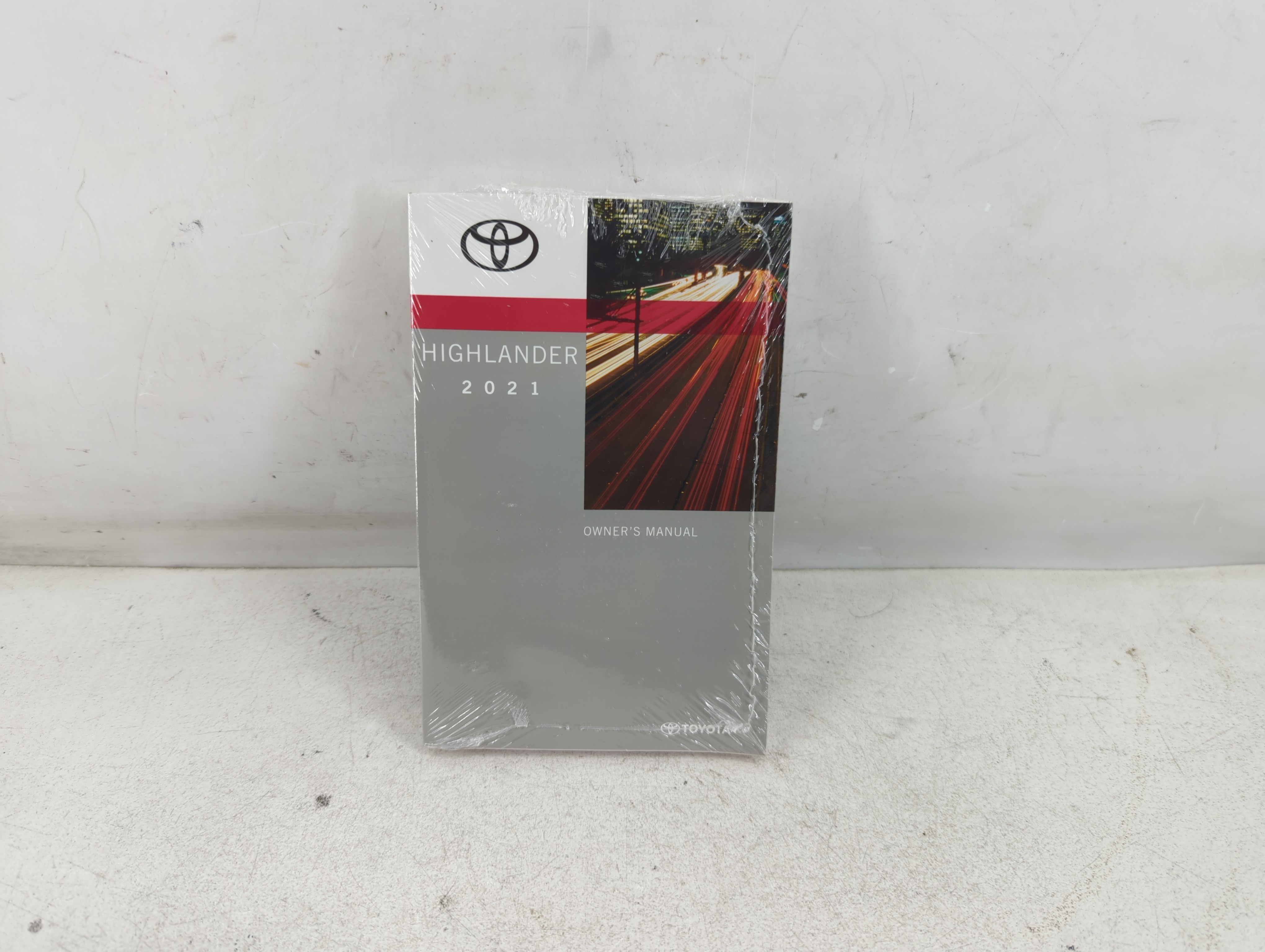 2021 Toyota Highlander Owners Manual Book Guide 1066364 - Oemusedautoparts1.com