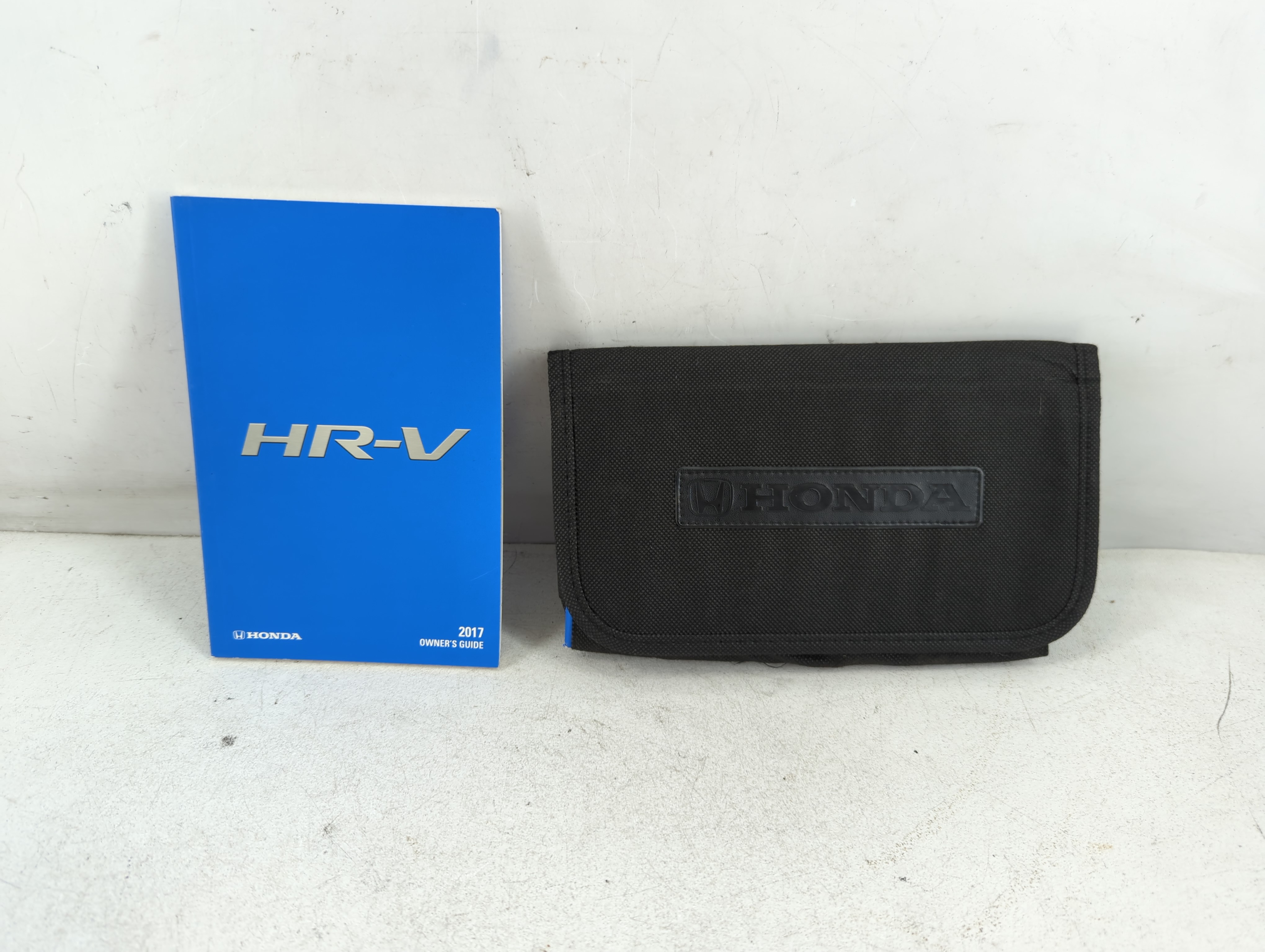 2017 Honda Hr-v Owners Manual Book Guide 1066396 - Oemusedautoparts1.com