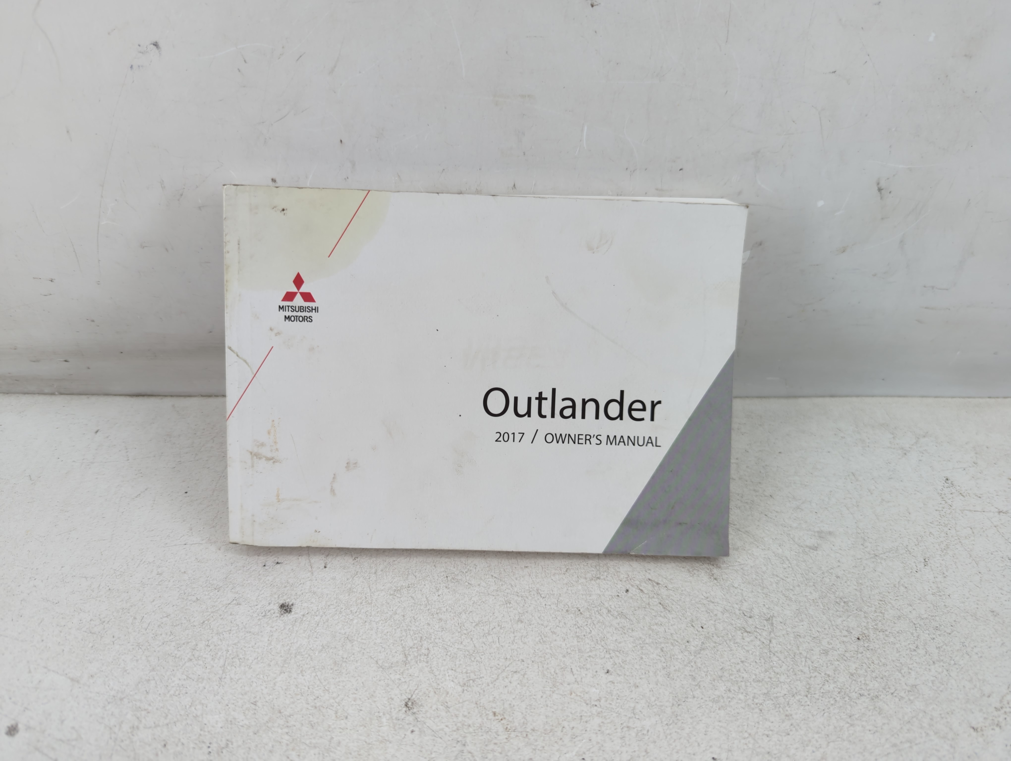 2017 Mitsubishi Outlander Owners Manual Book Guide 1066408 - Oemusedautoparts1.com